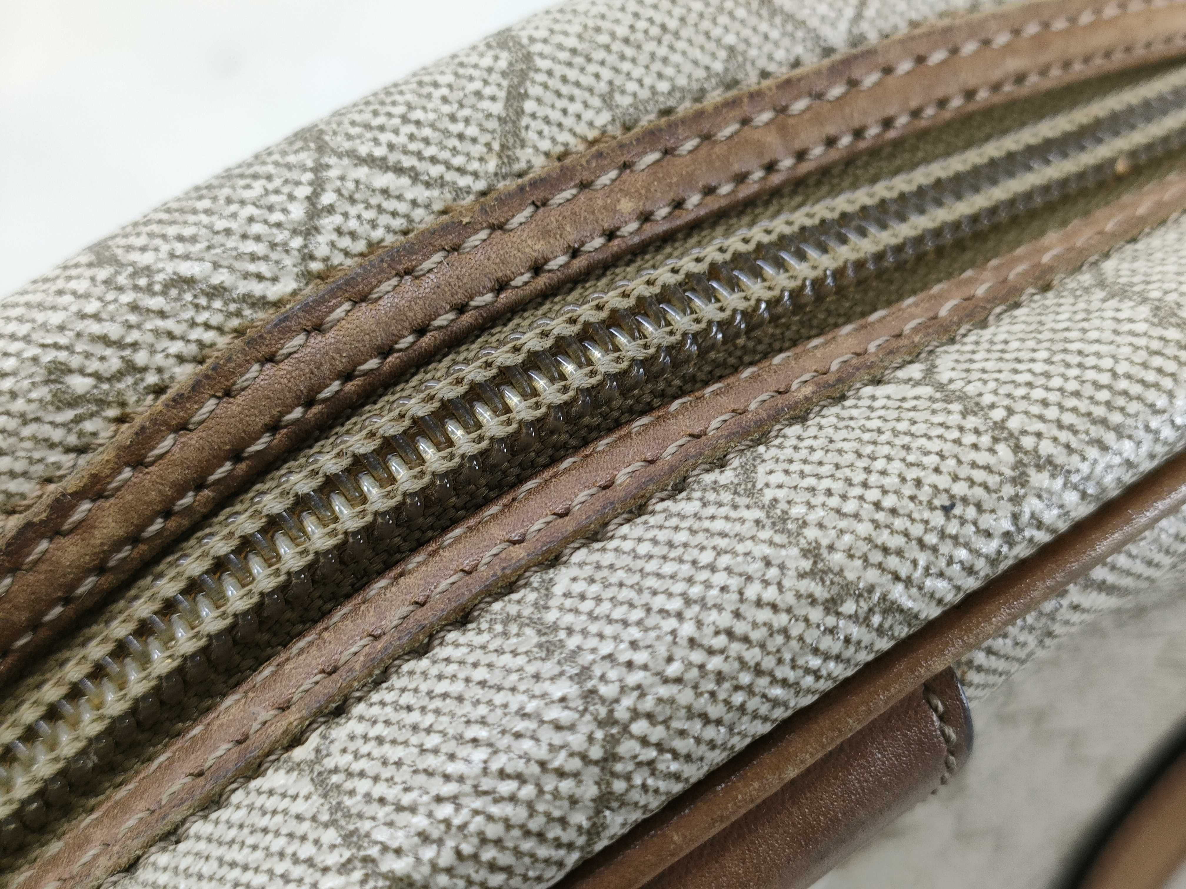 Honeycomb Pattern Shoulder Bag (PVC) — view 8