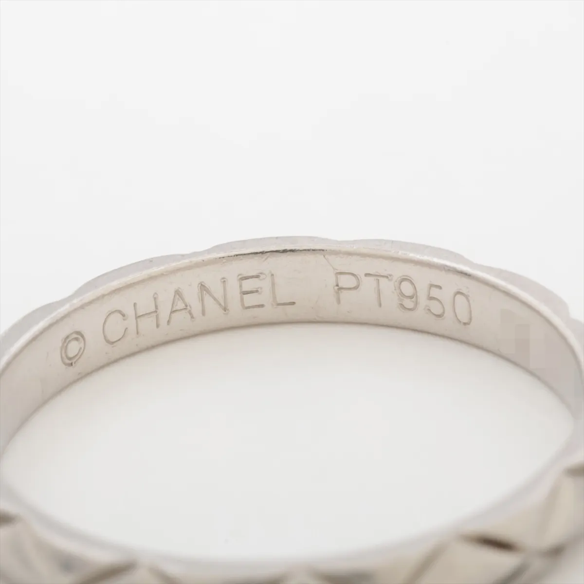 Matelassé Ring, Pt950, 3.1g, Size 51, Initials 19O1613, Dents, Damaged Hallmark, — view 3