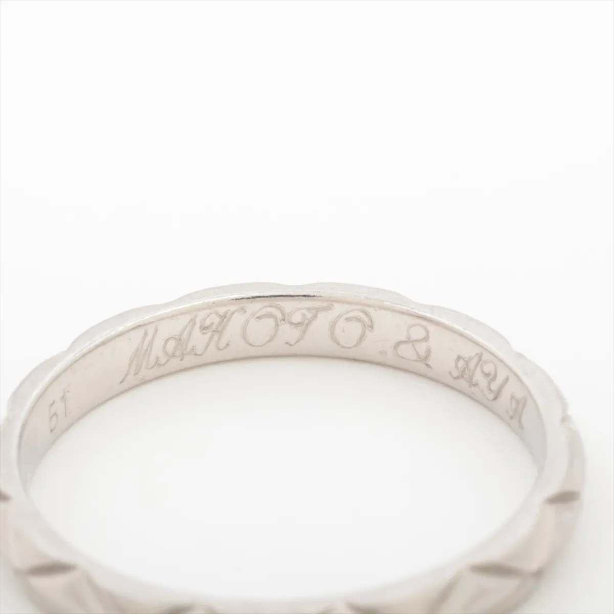 Matelassé Ring, Pt950, 3.1g, Size 51, Initials 19O1613, Dents, Damaged Hallmark, — view 5