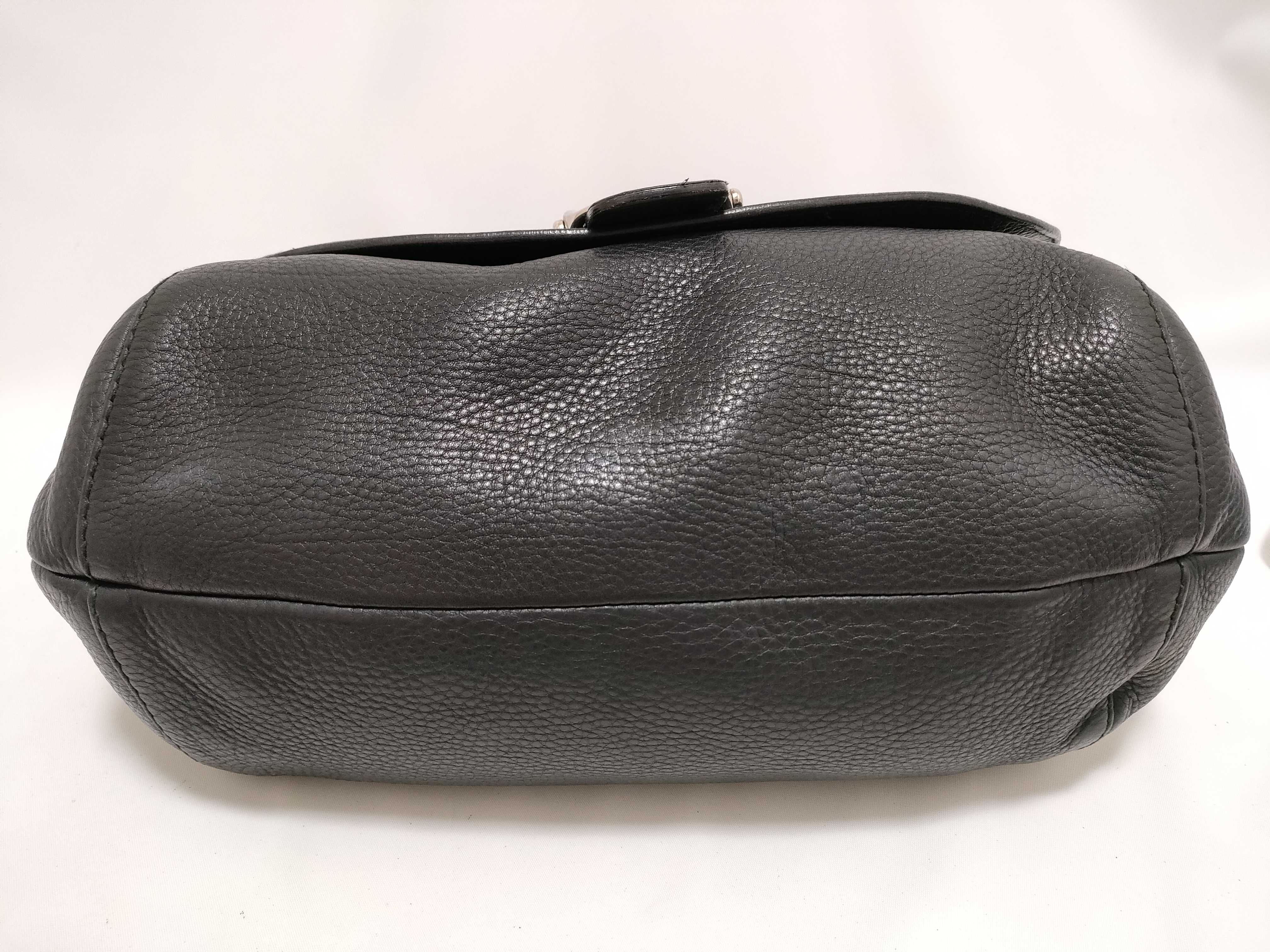 Horsebit Shoulder Bag Leather Shoulder Bag — view 7