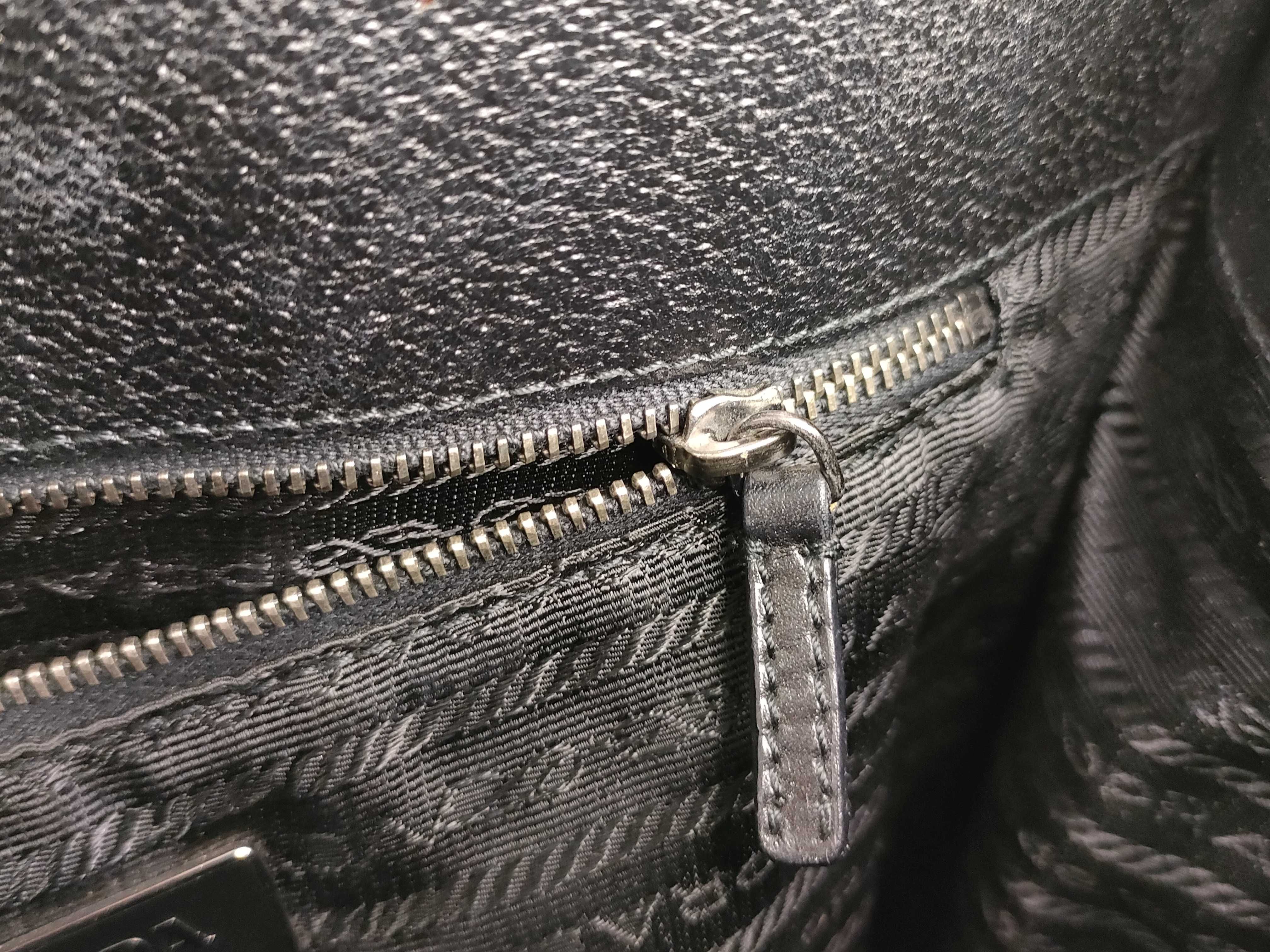 handbag, triangular logo, leather, black, card tag, handbag — view 12