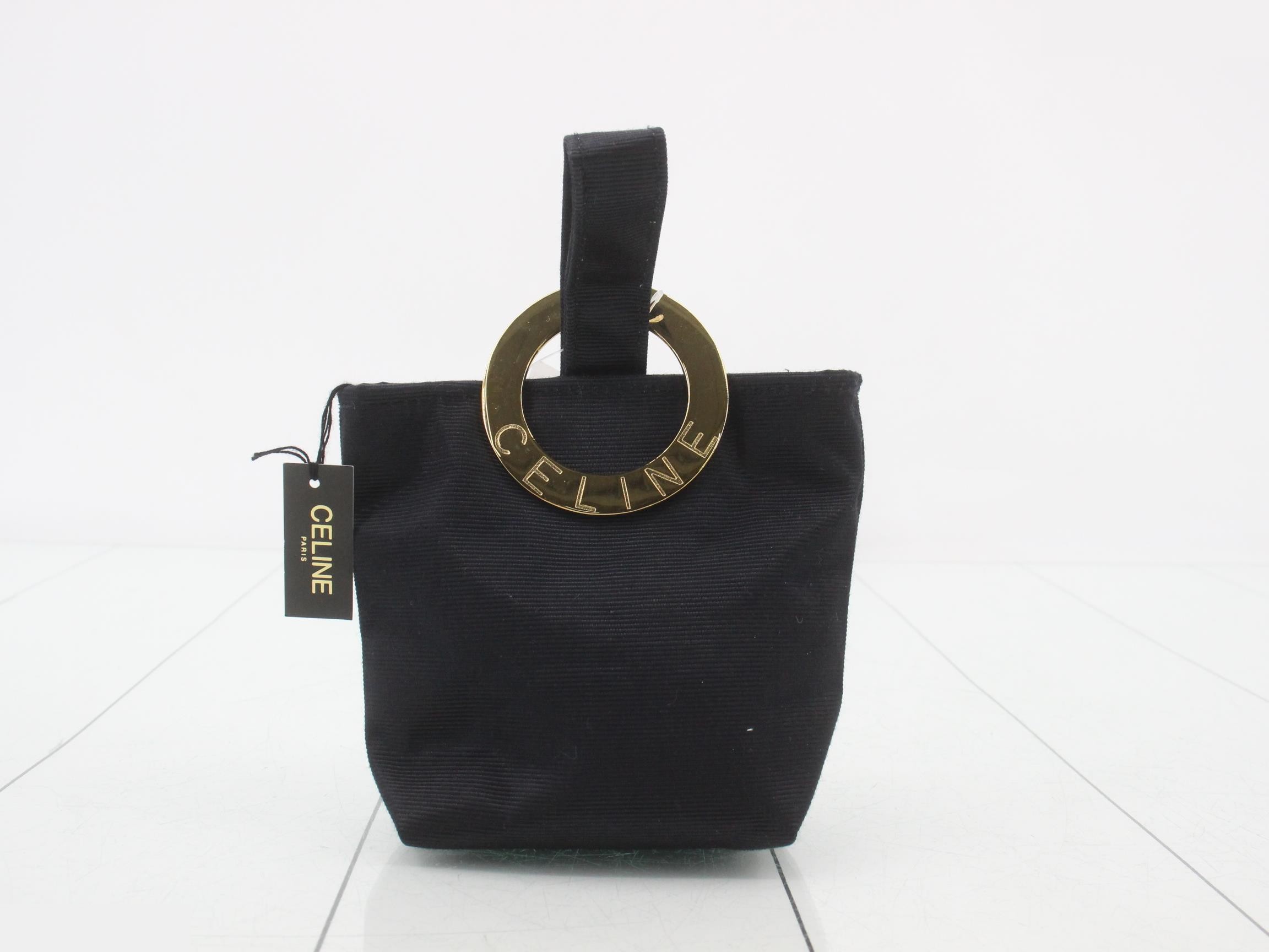 Circle Pouch