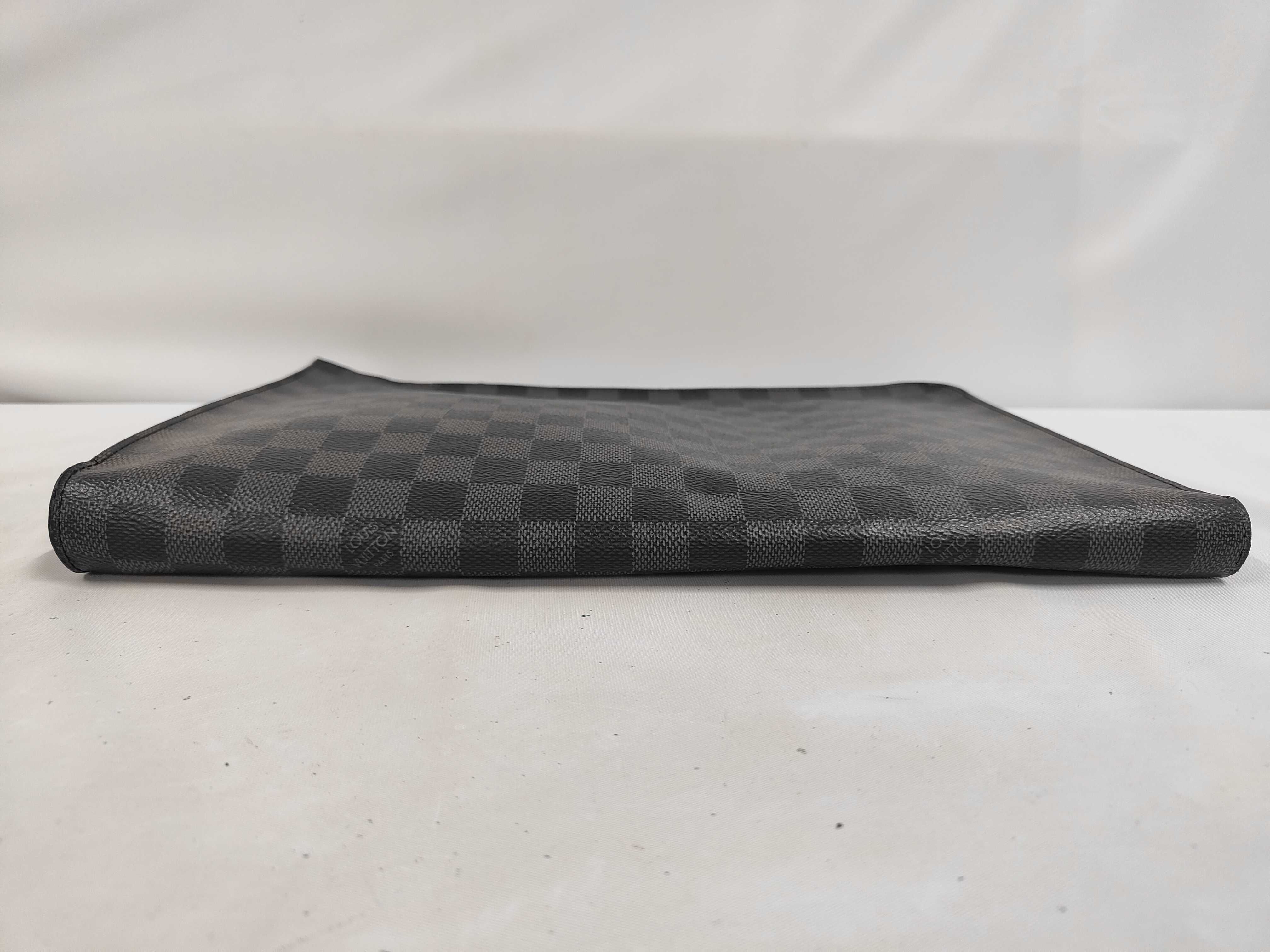 Damier Graphite Pochette Jour GM Clutch N64437 Clutch Bag — view 3