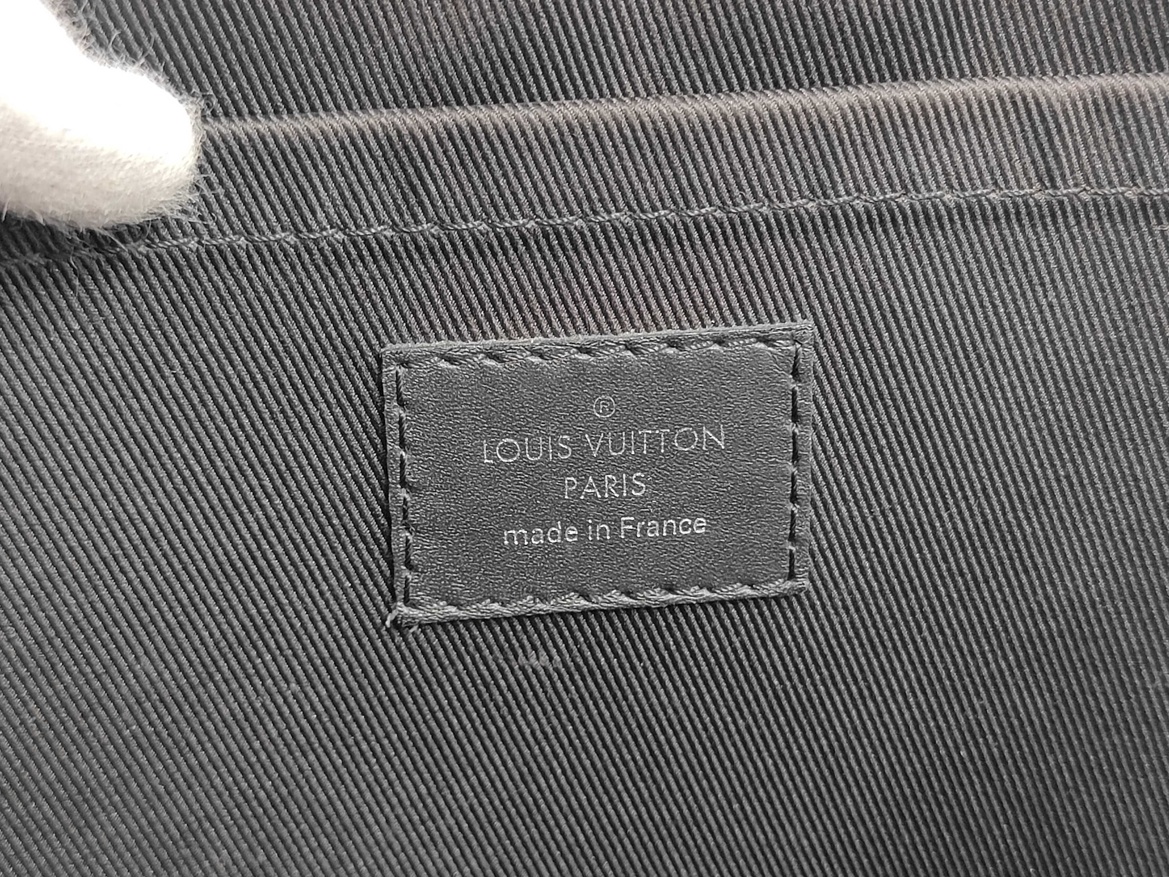 Damier Graphite Pochette Jour GM Clutch N64437 Clutch Bag — view 8