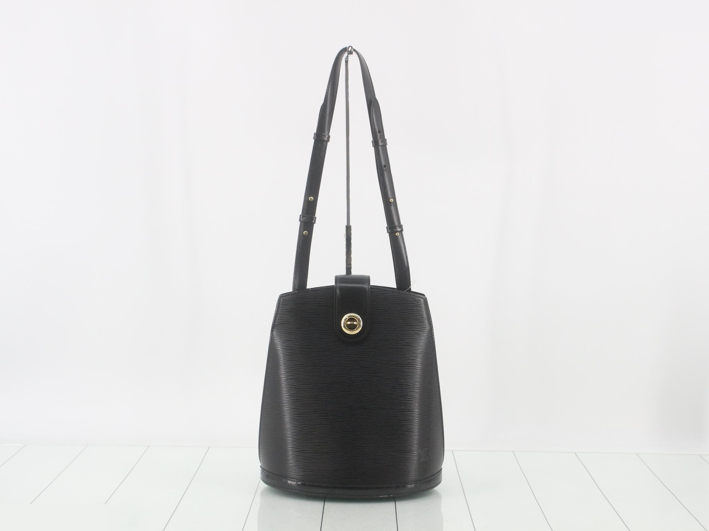 Epi Cluny Noir Shoulder Bag