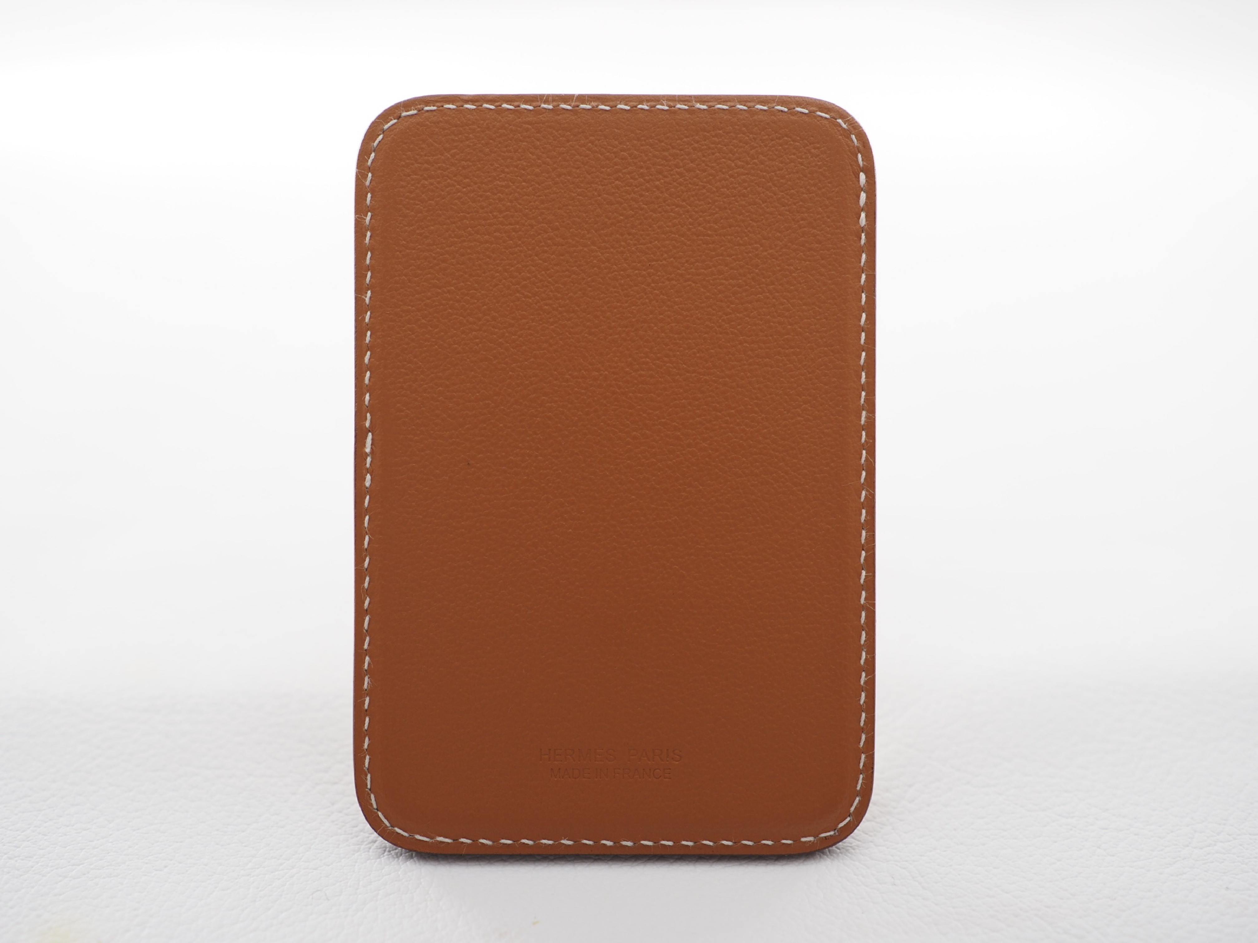 2024 Magsafe Elephant Card Holder - Card Case — view 3