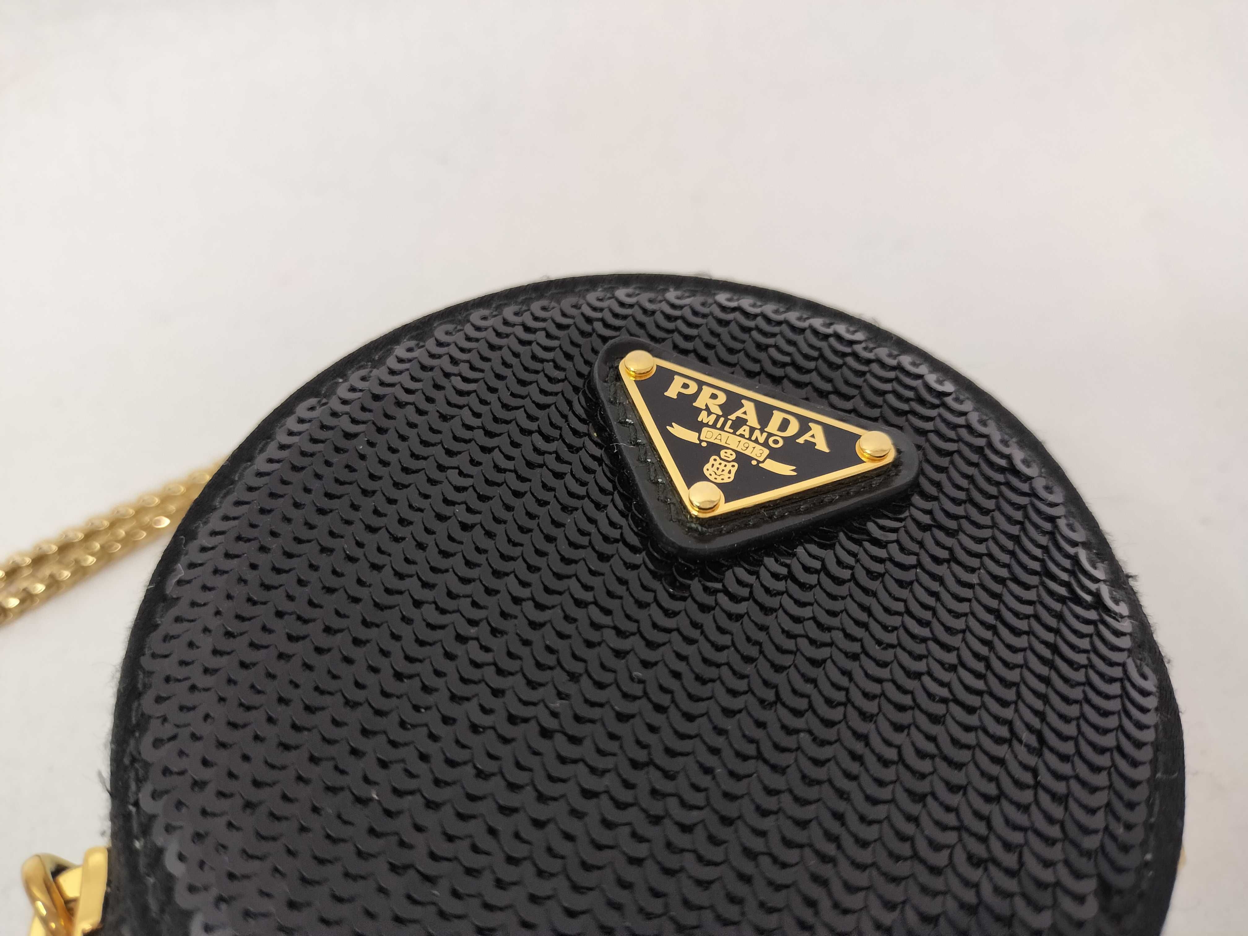 FR- Saffiano Triangle 1NR023 Leather Pouch White Chain included Pouch — view 11