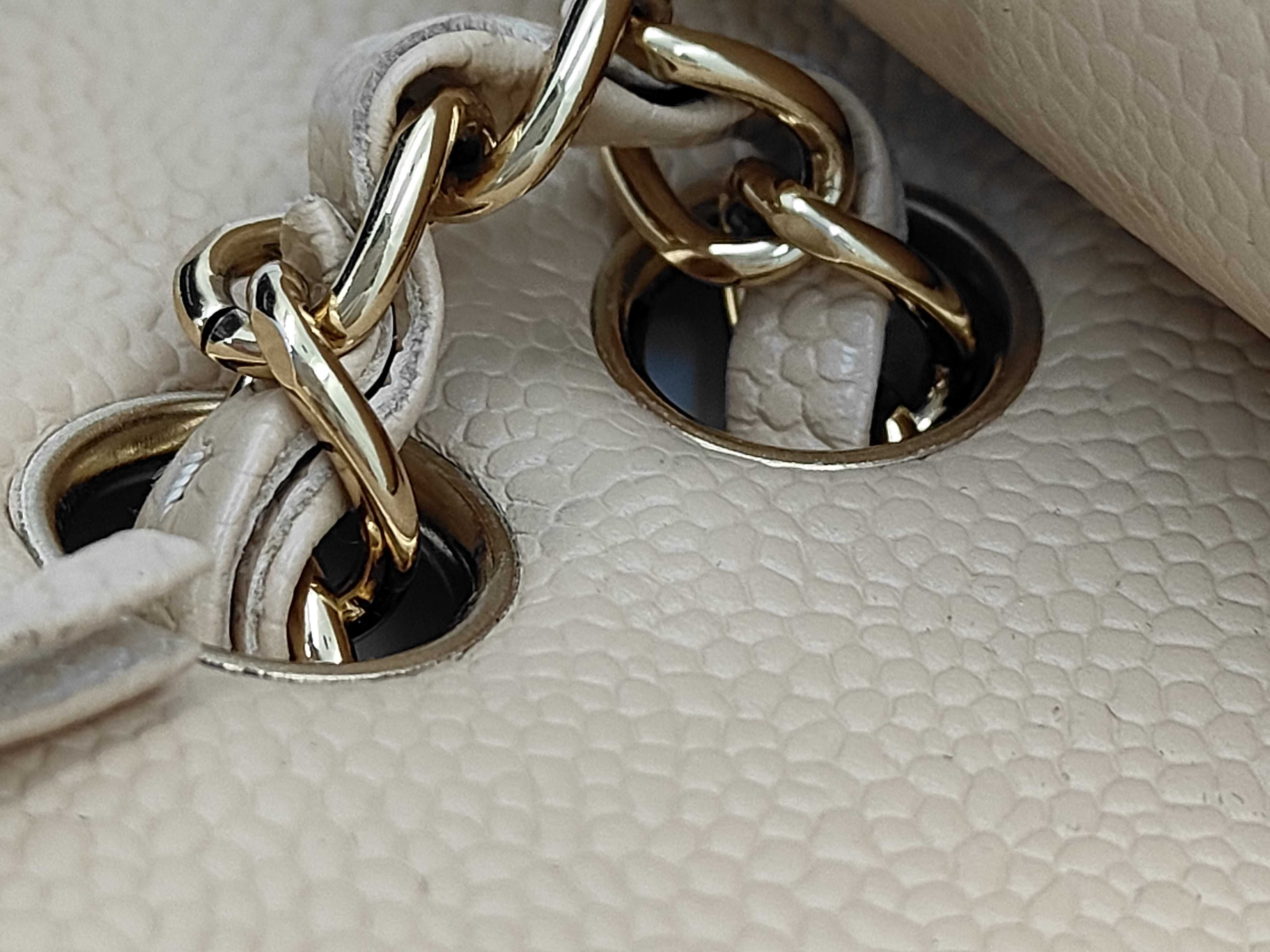 Matelassé 25 Caviar Skin Gold Hardware Double Flap Double Chain Shoulder Bag Card Seal Serial Number A01112 Beige Shoulder Bag — view 7