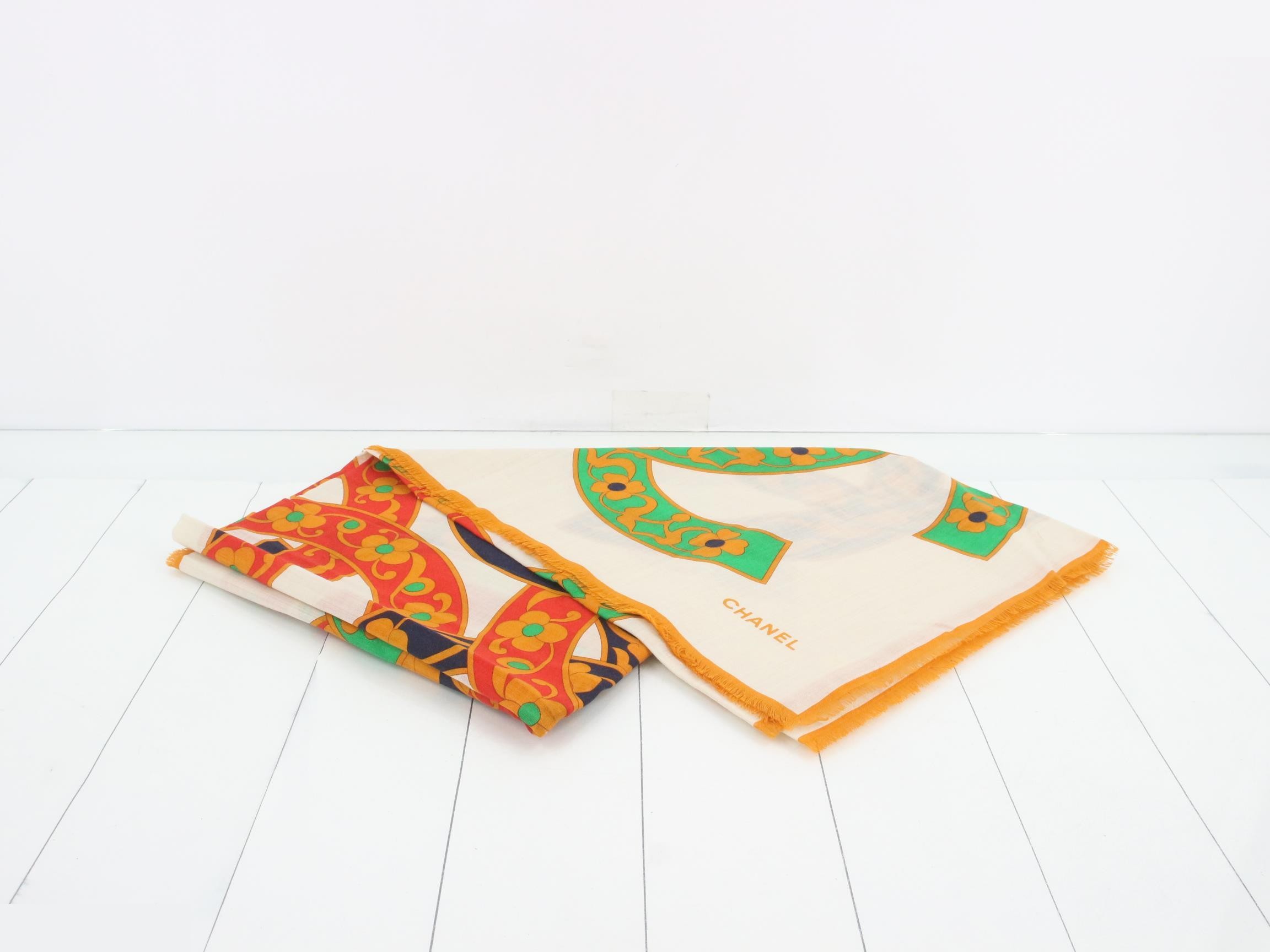 Other lines: Small items, accessories, scarves — view 2