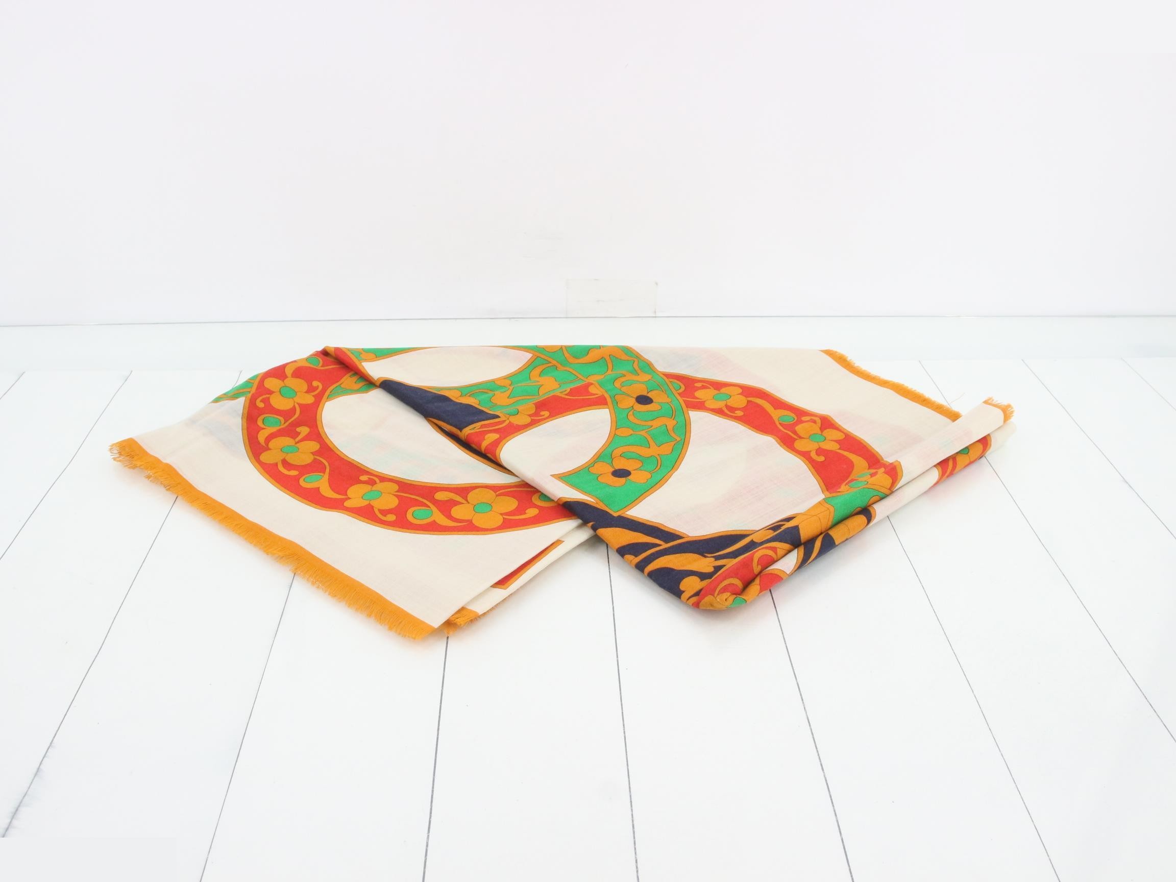 Other lines: Small items, accessories, scarves — view 3