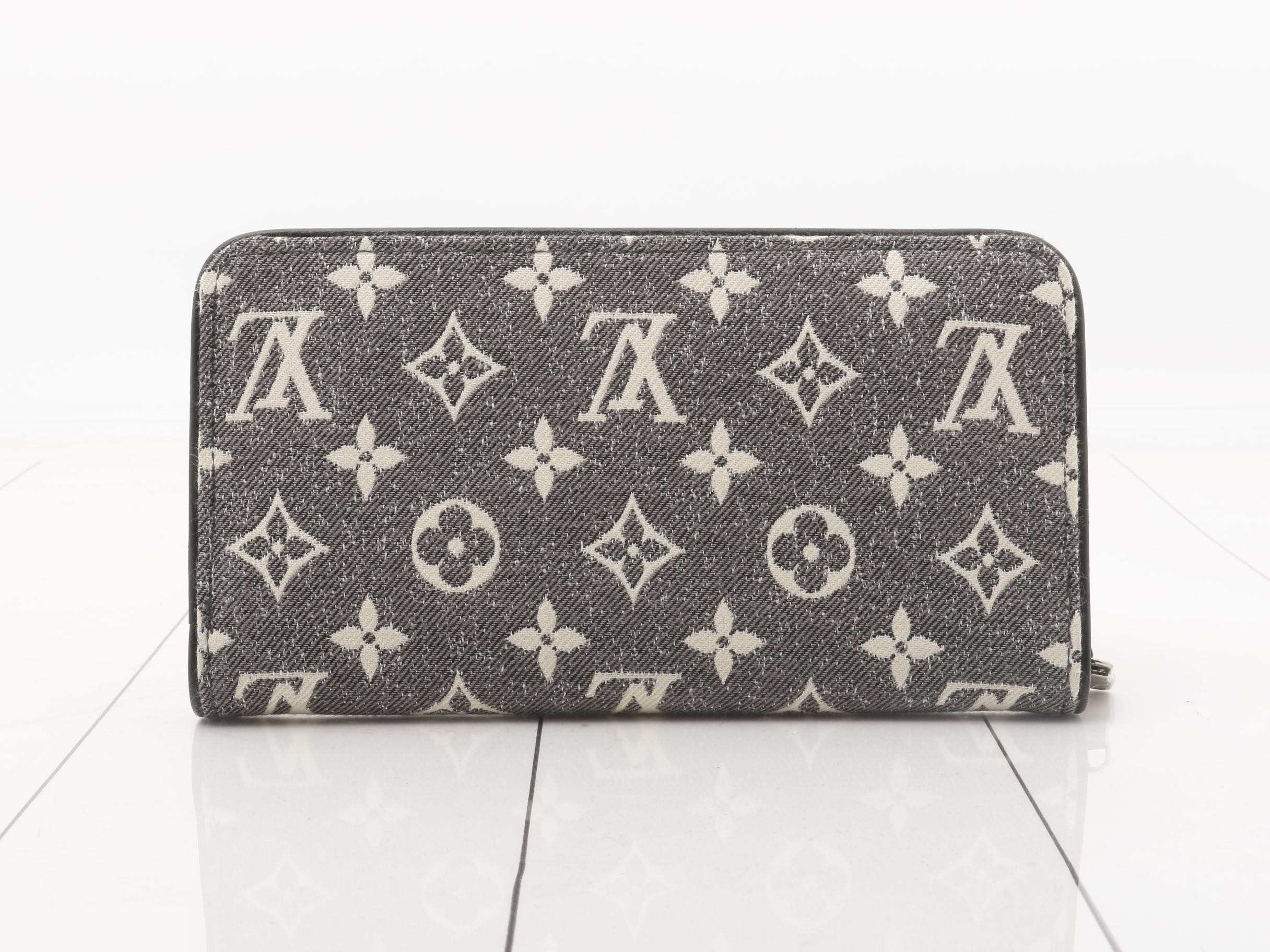 Jacquard denim zippy wallet, gray — view 2