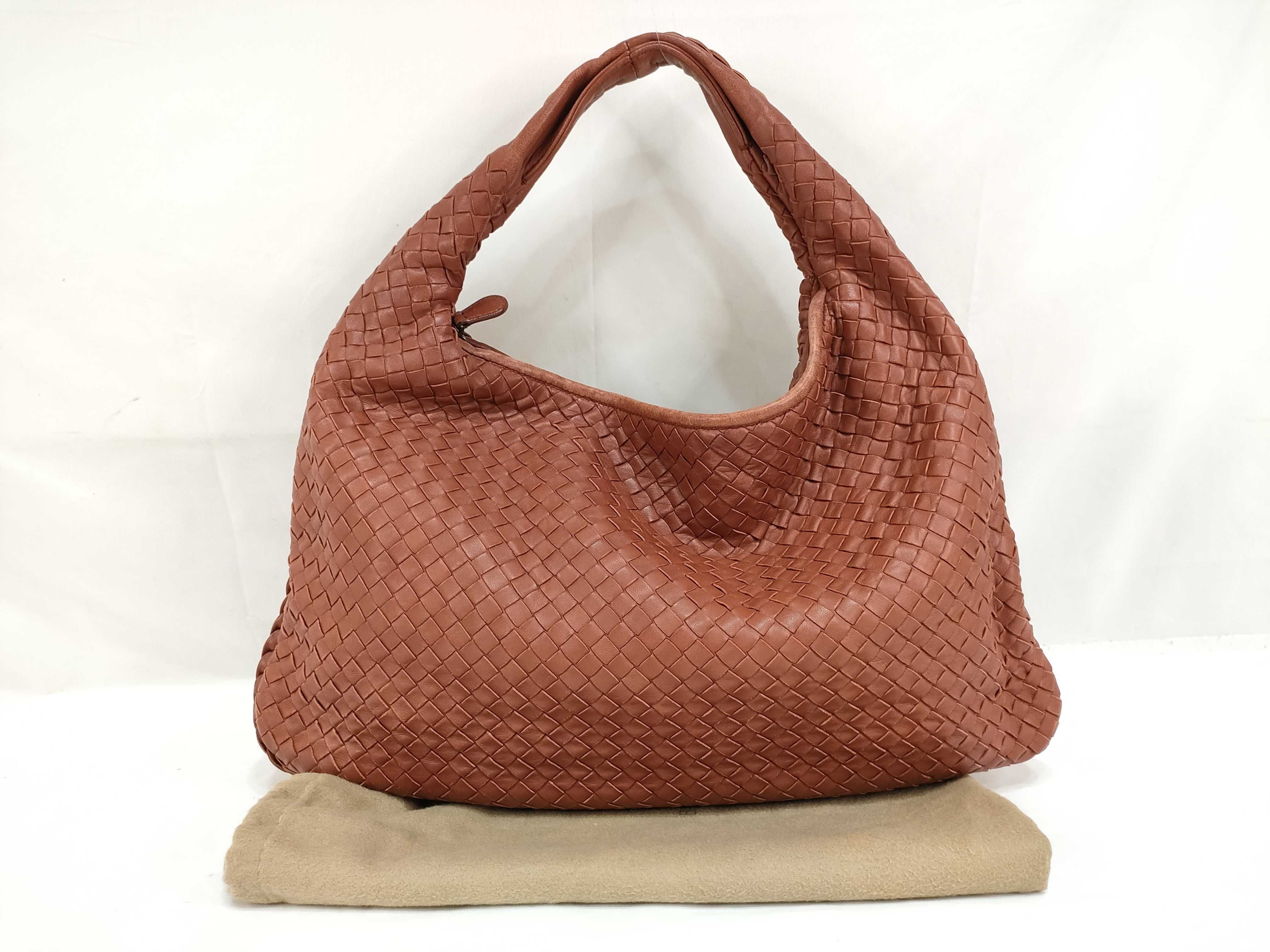 ID- Intrecciato Hobo Leather Shoulder bag Red Mirror Included Handbag