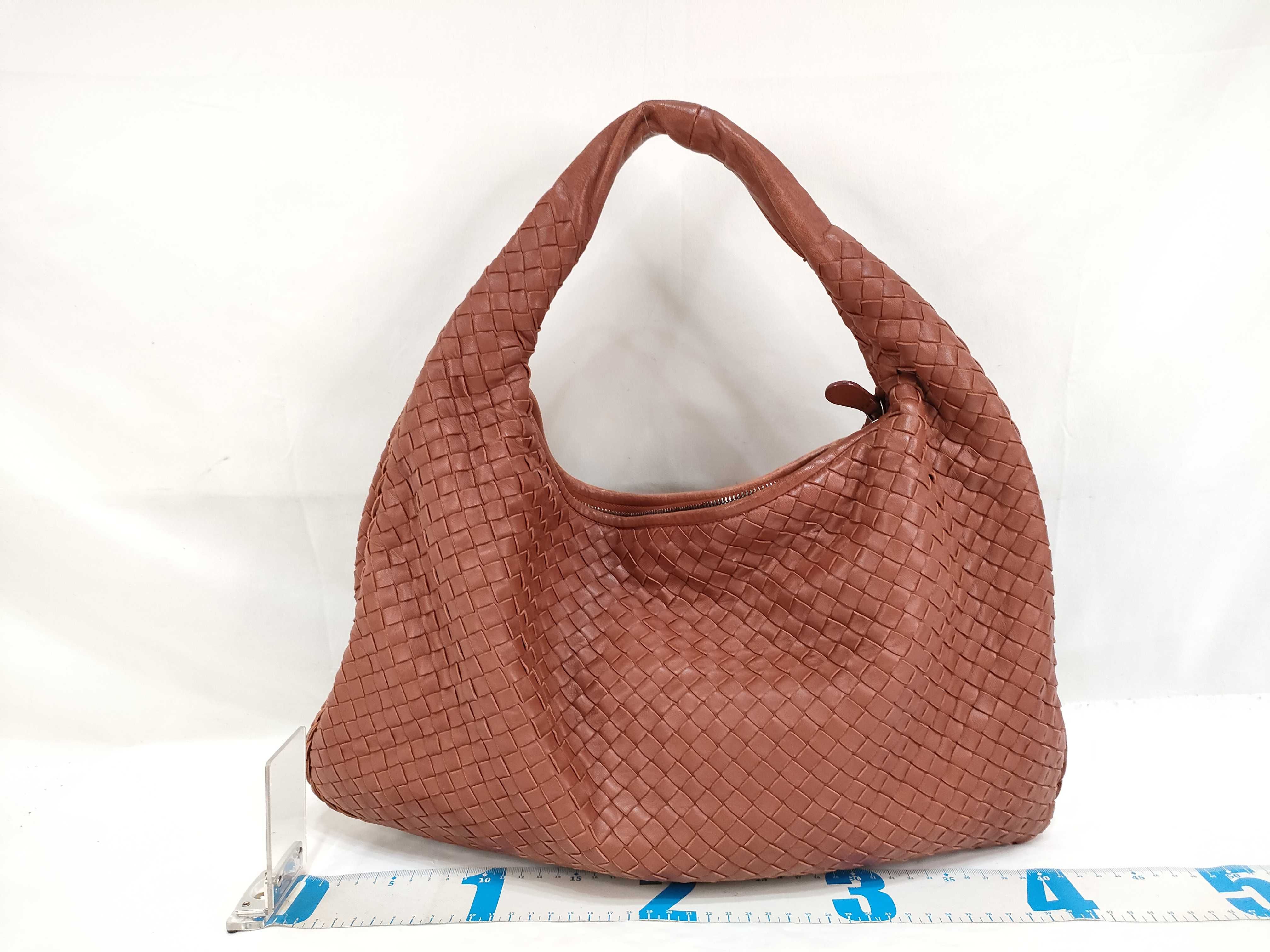 ID- Intrecciato Hobo Leather Shoulder bag Red Mirror Included Handbag — view 2