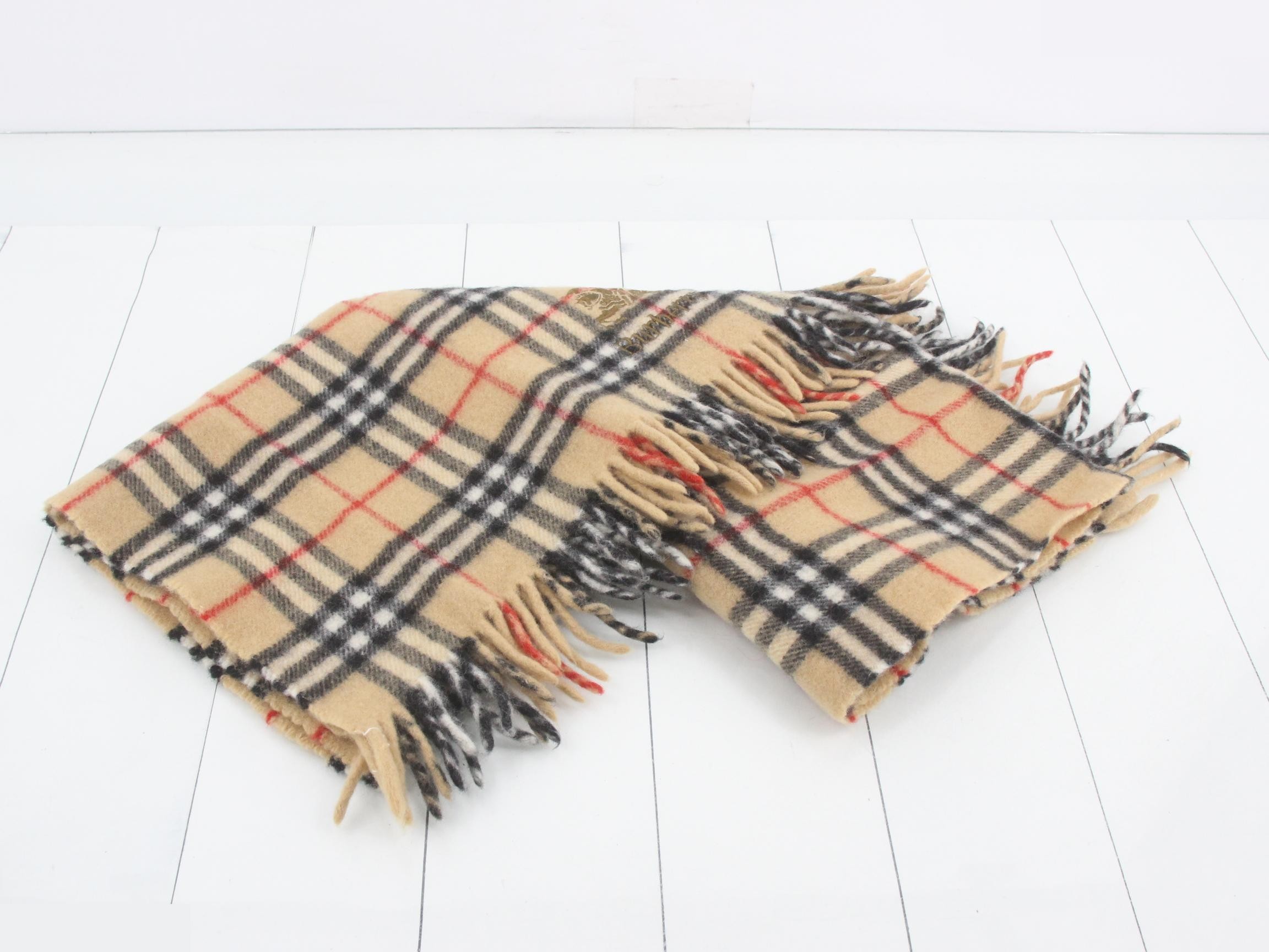 Other items: accessories, shawls (lap blankets) — view 3