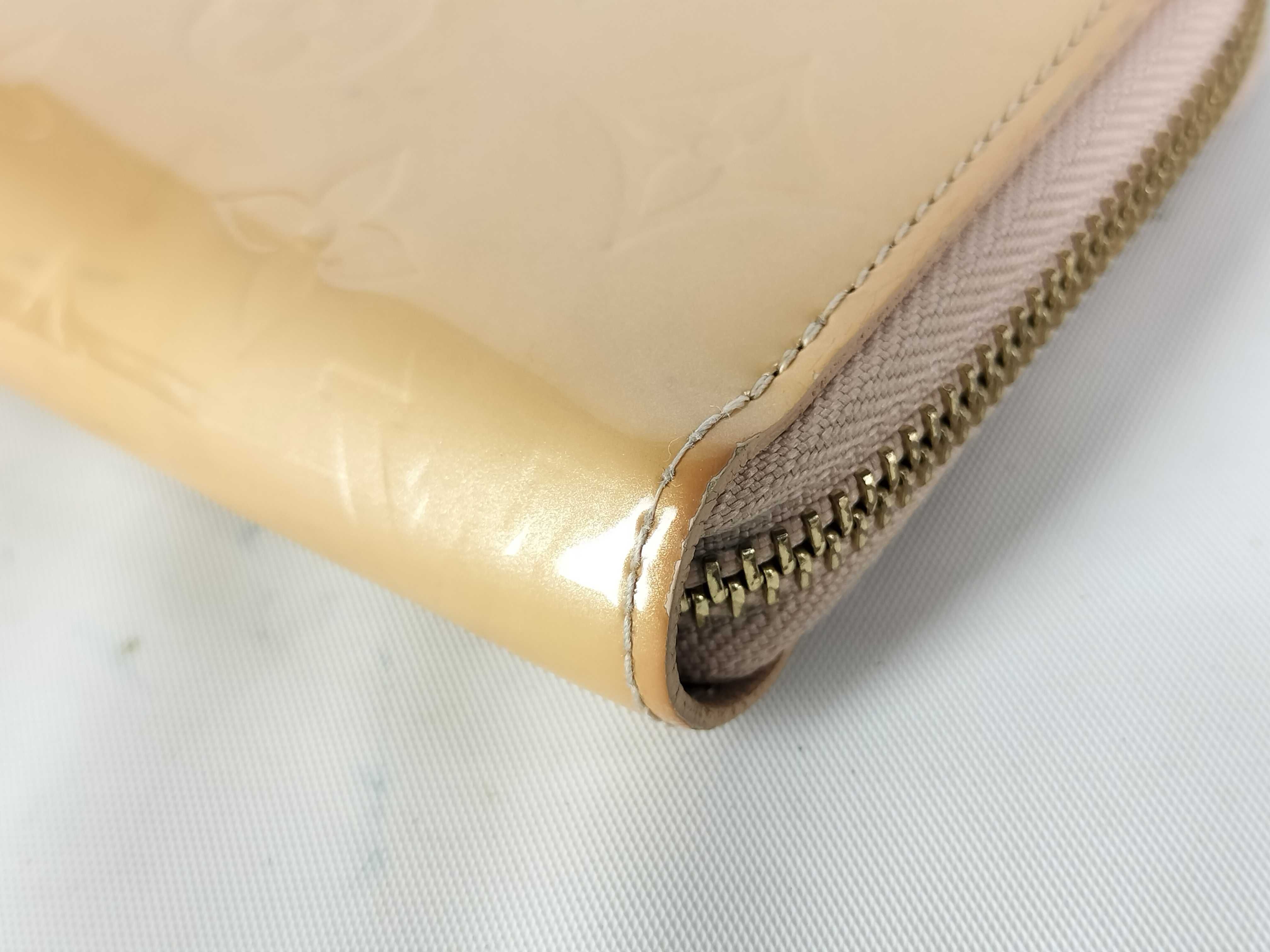 Vernis M91470 Zippy Wallet — view 2
