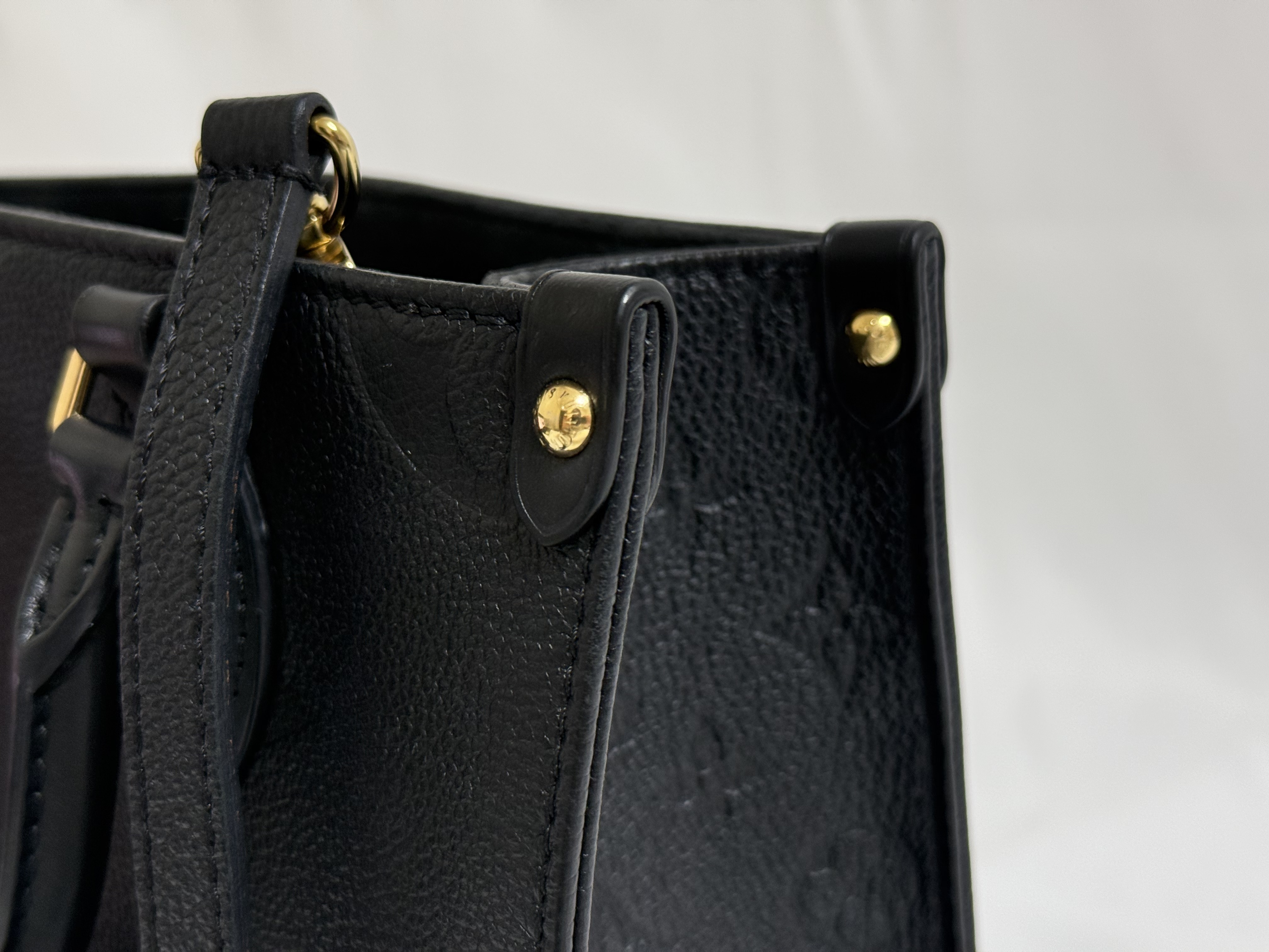 Monogram Empreinte On the Go PM M45653 IC Tag Strap Tote Bag — view 13