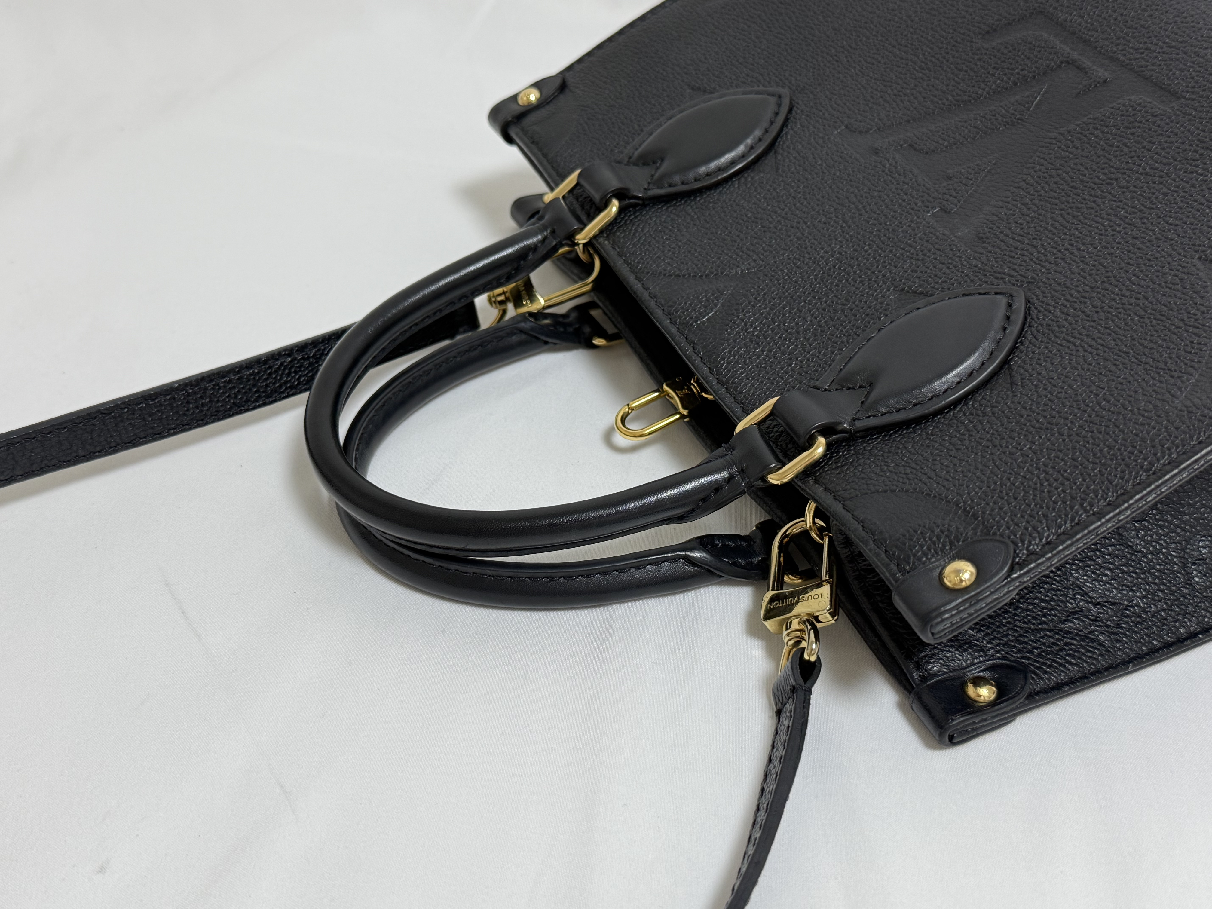 Monogram Empreinte On the Go PM M45653 IC Tag Strap Tote Bag — view 5