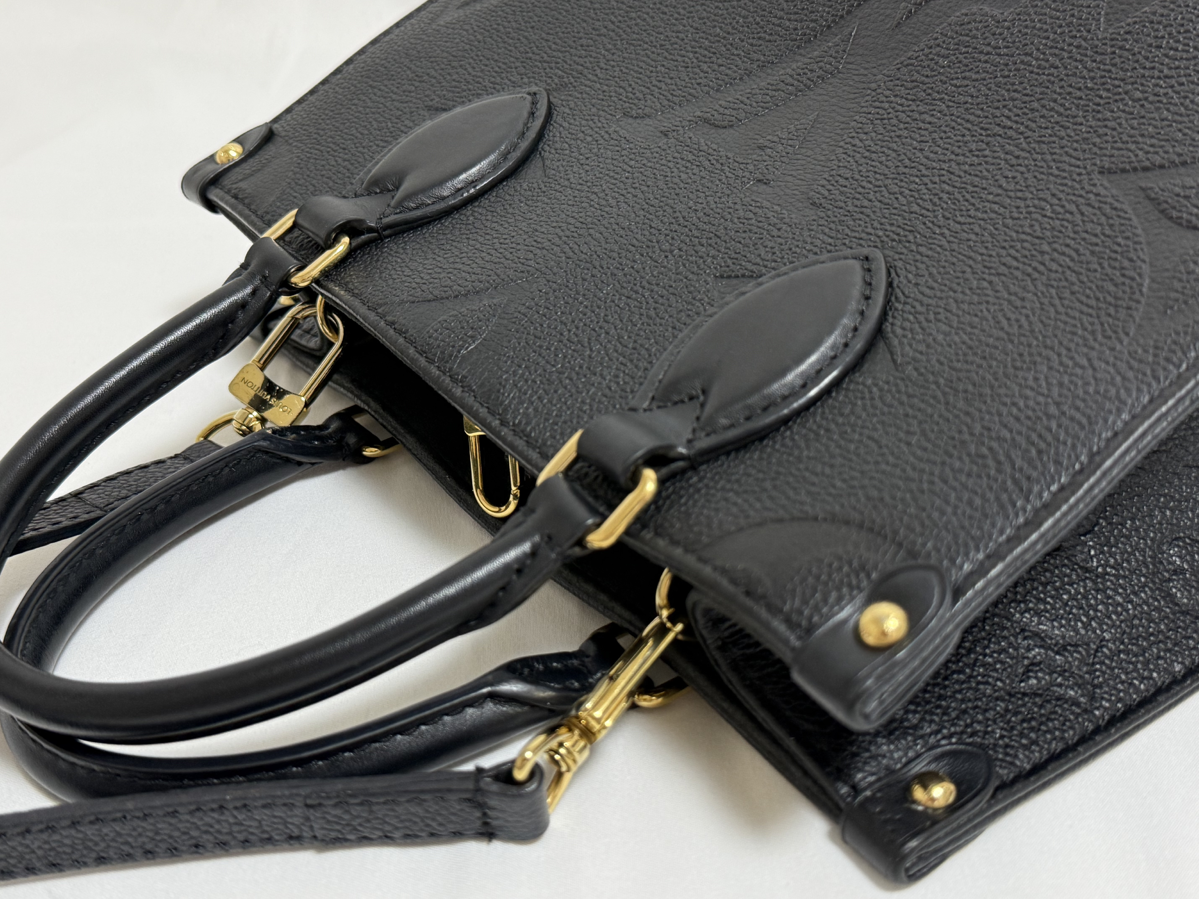 Monogram Empreinte On the Go PM M45653 IC Tag Strap Tote Bag — view 7