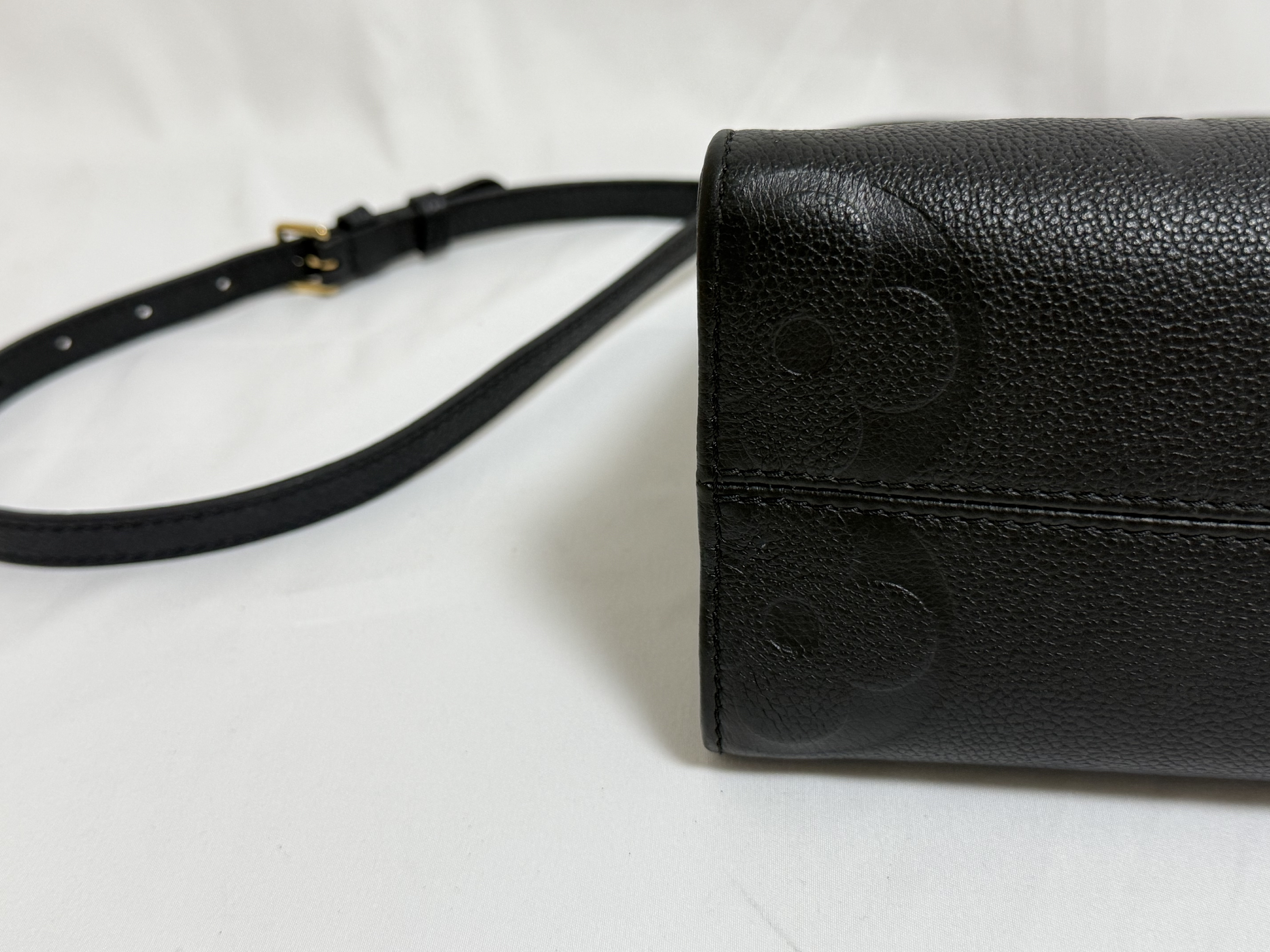 Monogram Empreinte On the Go PM M45653 IC Tag Strap Tote Bag — view 10