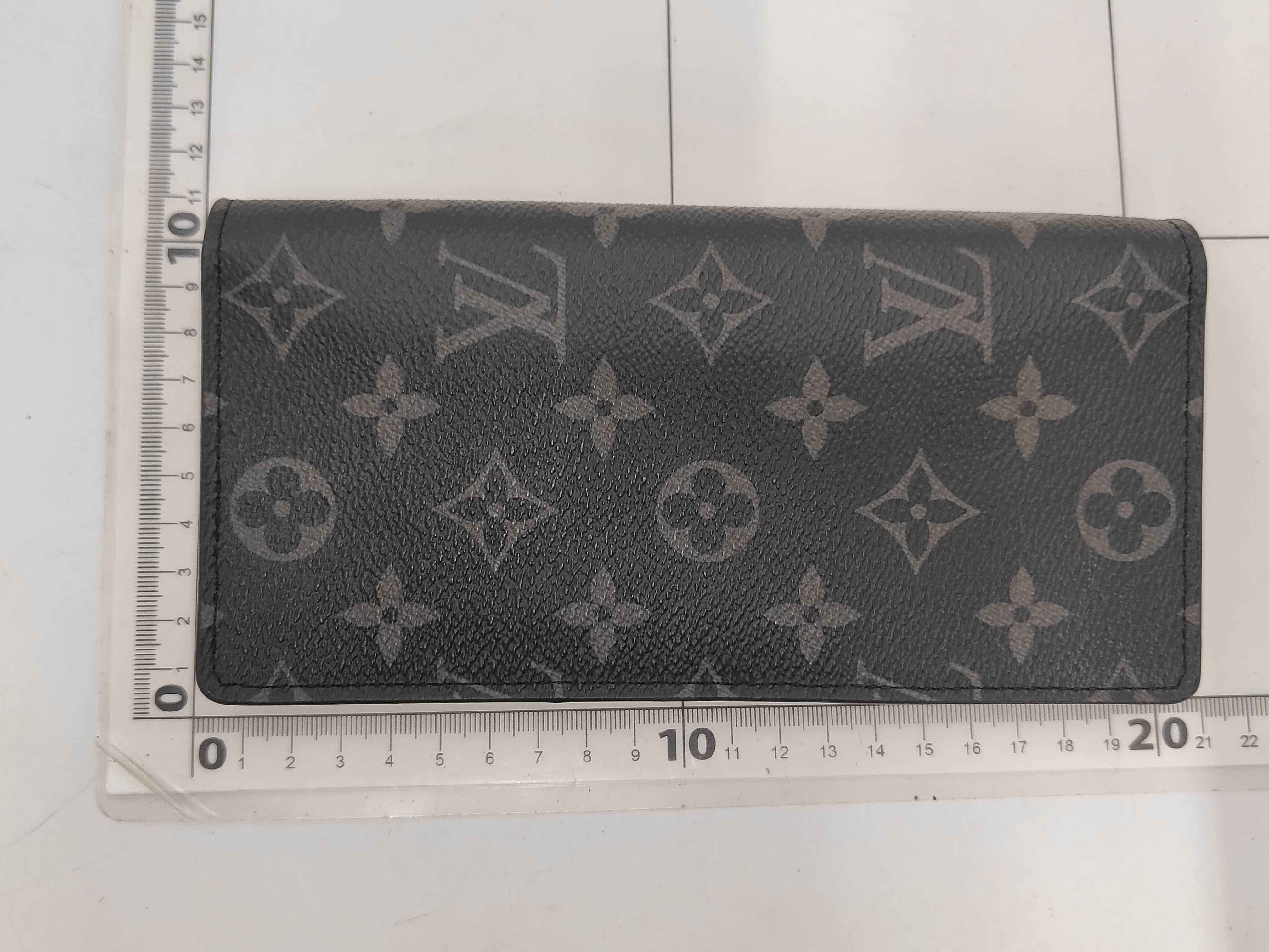 Monogram Graffiti LV Monogram Eclipse Portefeuille Brazza M61697 Black Long Wallet (RFID Detectable) — view 2