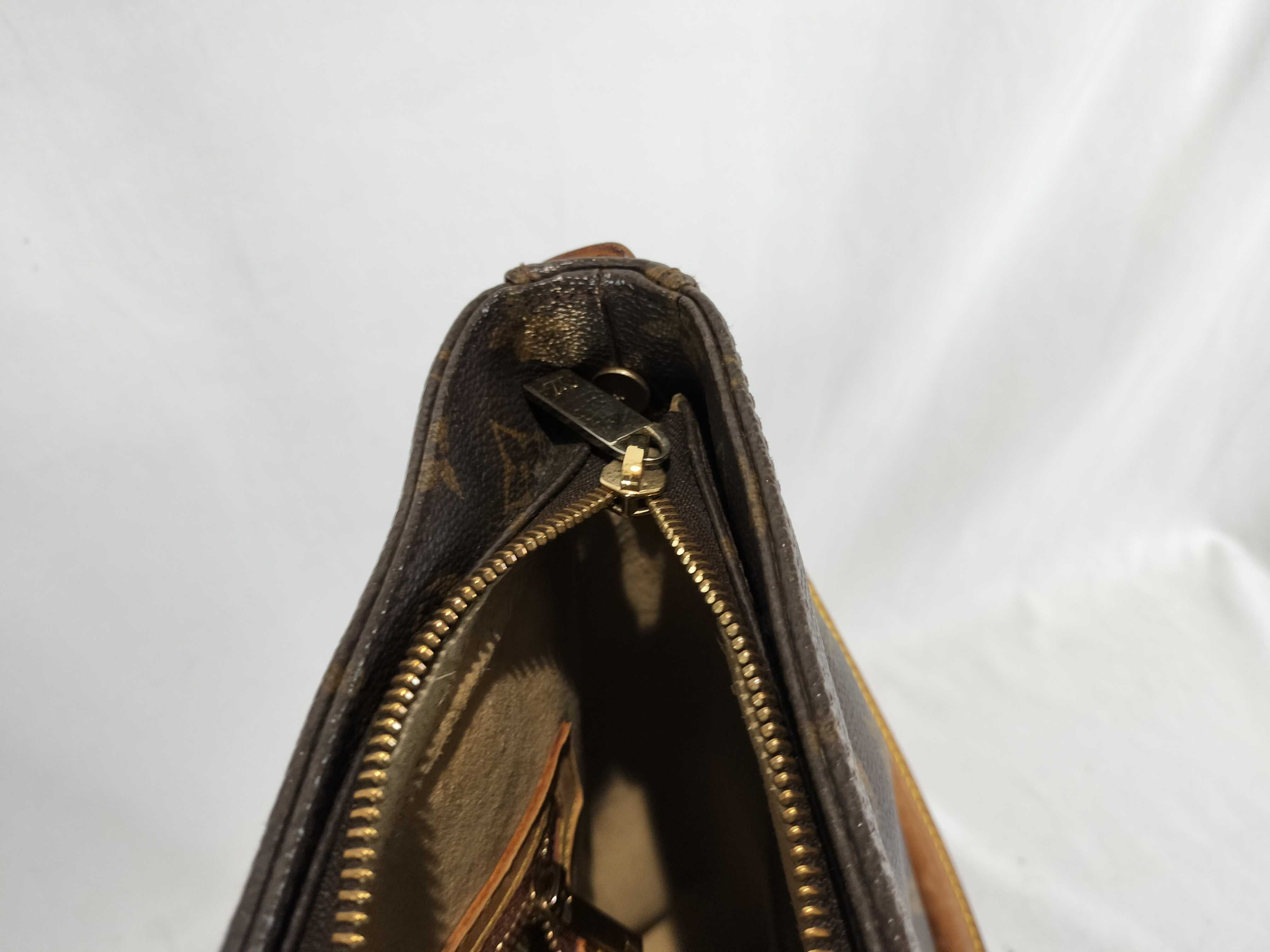 Monogram M51145 Looping GM Shoulder Bag (2001 model) — view 12