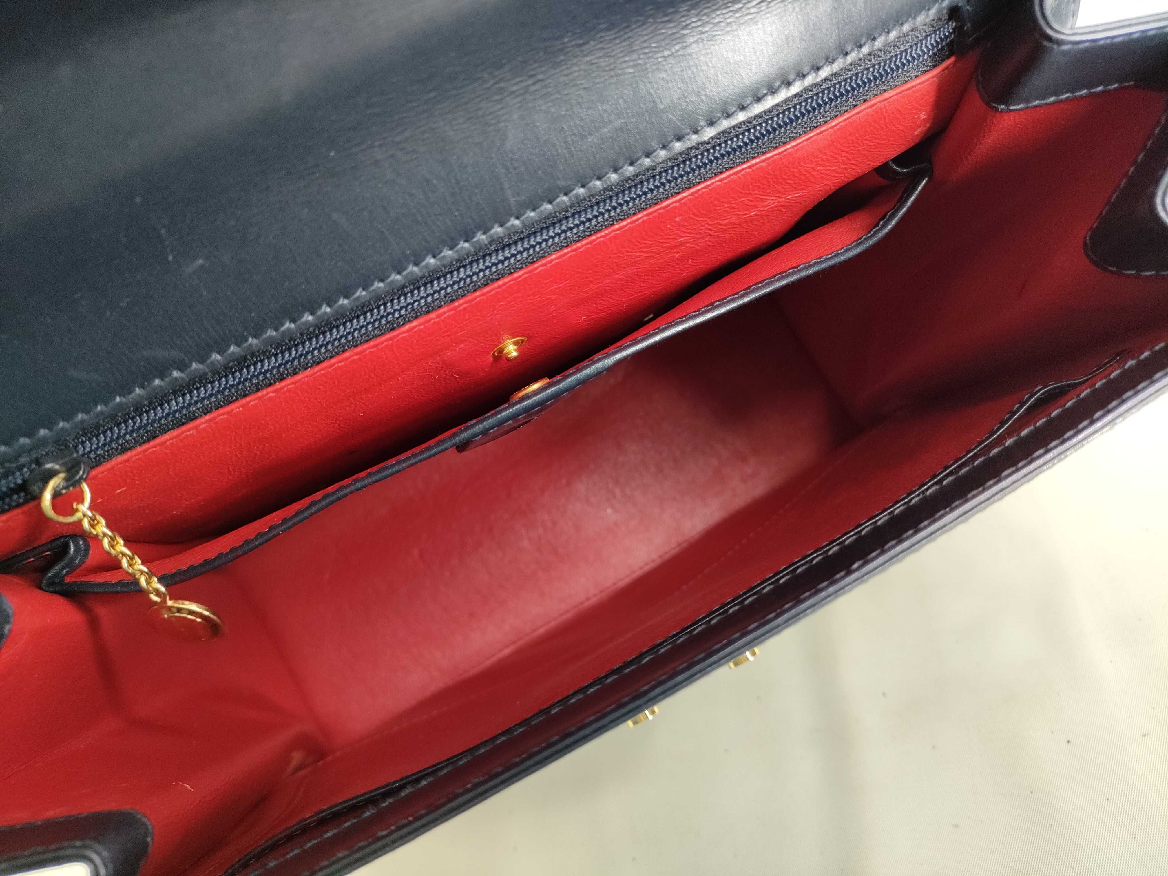 Lady Lock Leather Hand Shoulder Bag — view 9