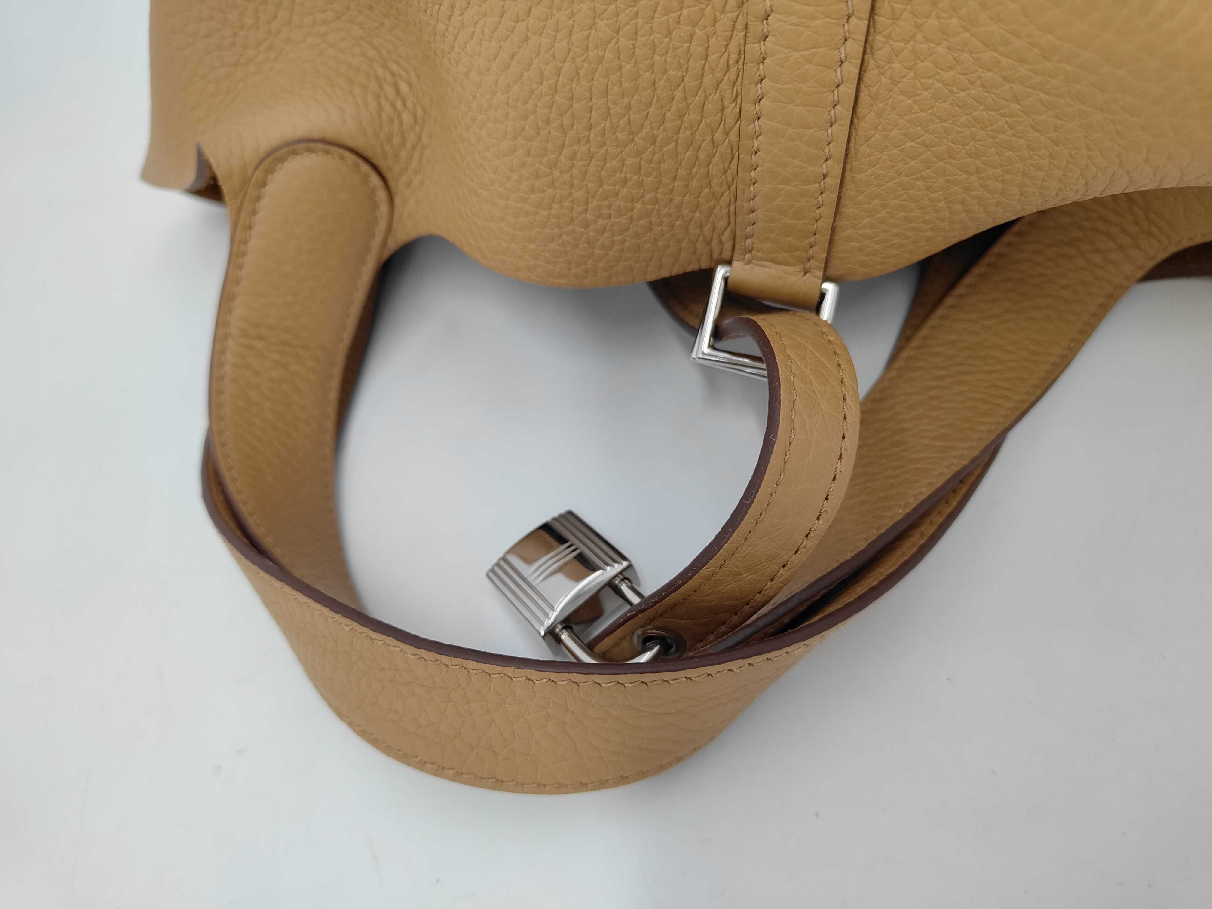 Picotin Lock MM Biscuit Silver Hardware Handbag — view 4