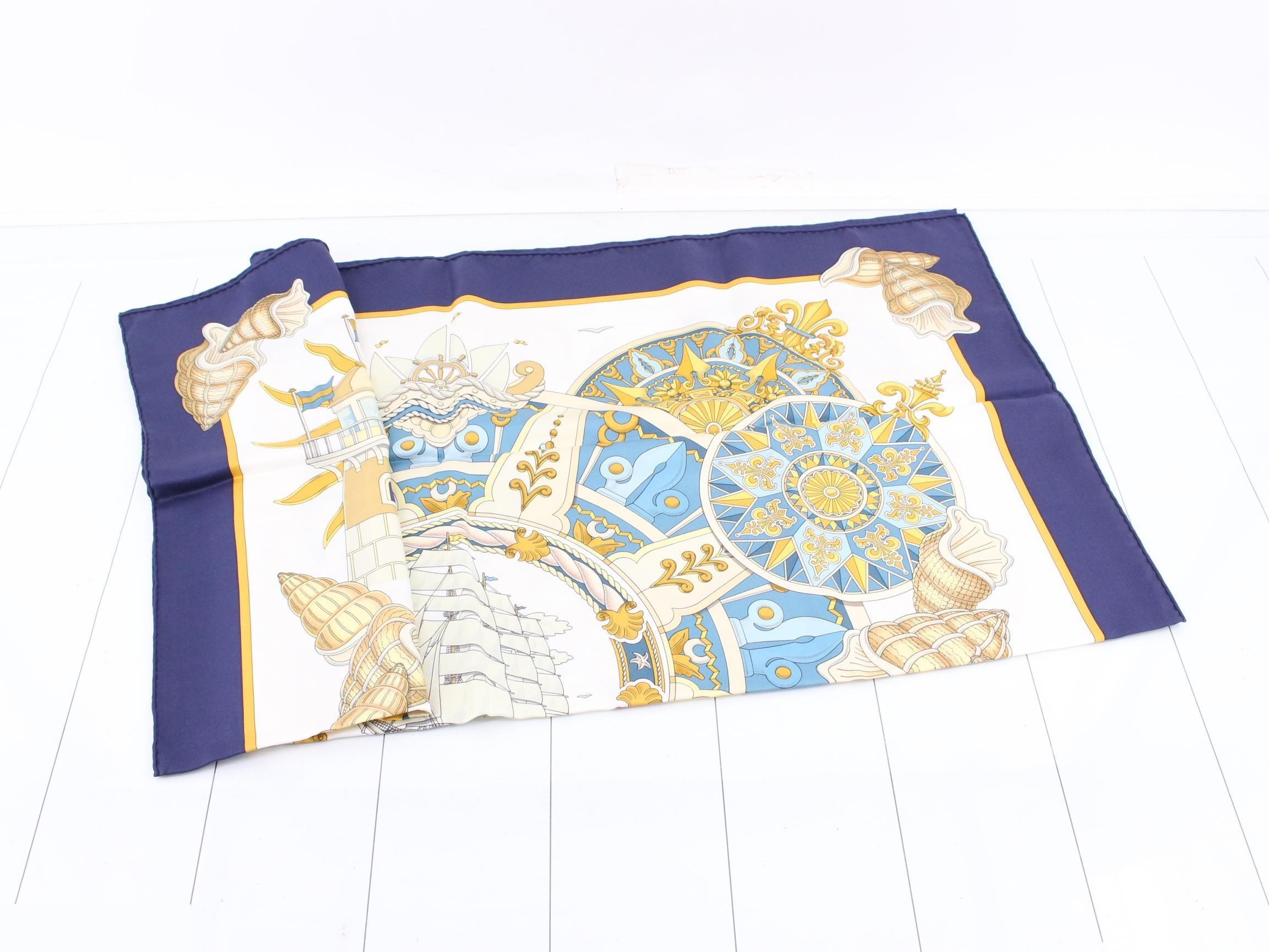 scarf — view 3