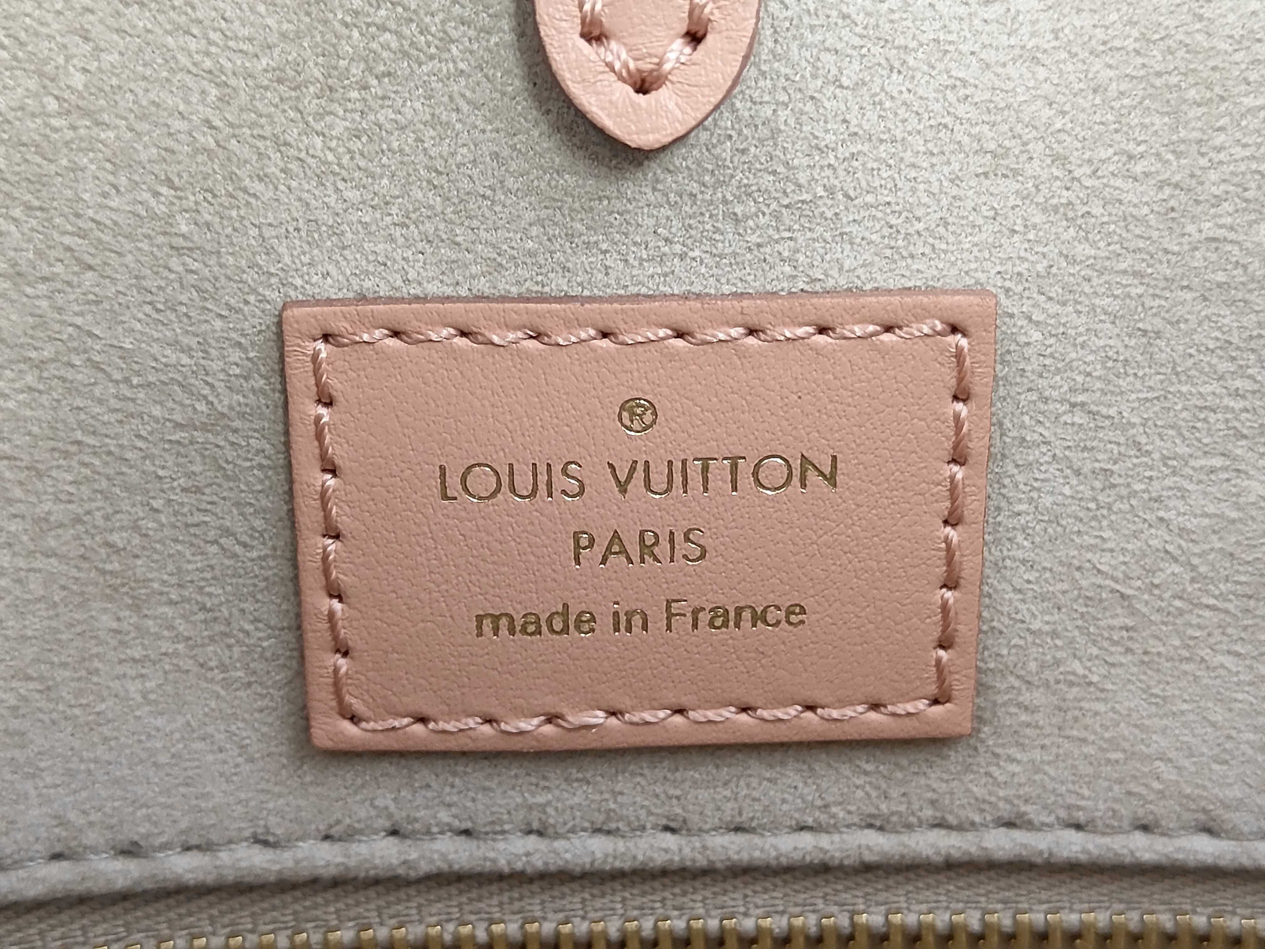 Bicolor Monogram Empreinte OnTheGo MM Tote Bag — view 10