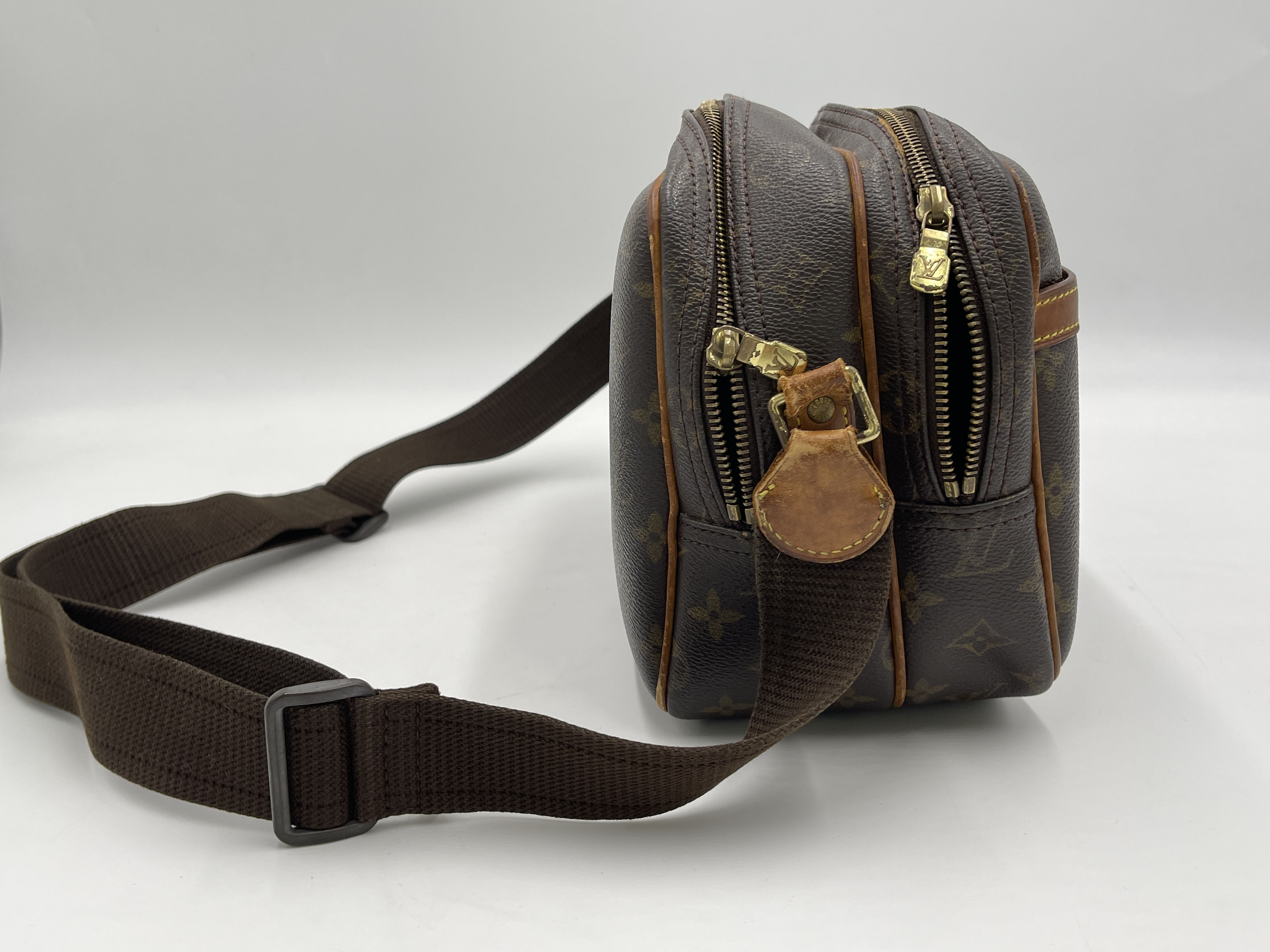 Monogram Reporter PM M45254 SP1929 Shoulder Bag — view 4