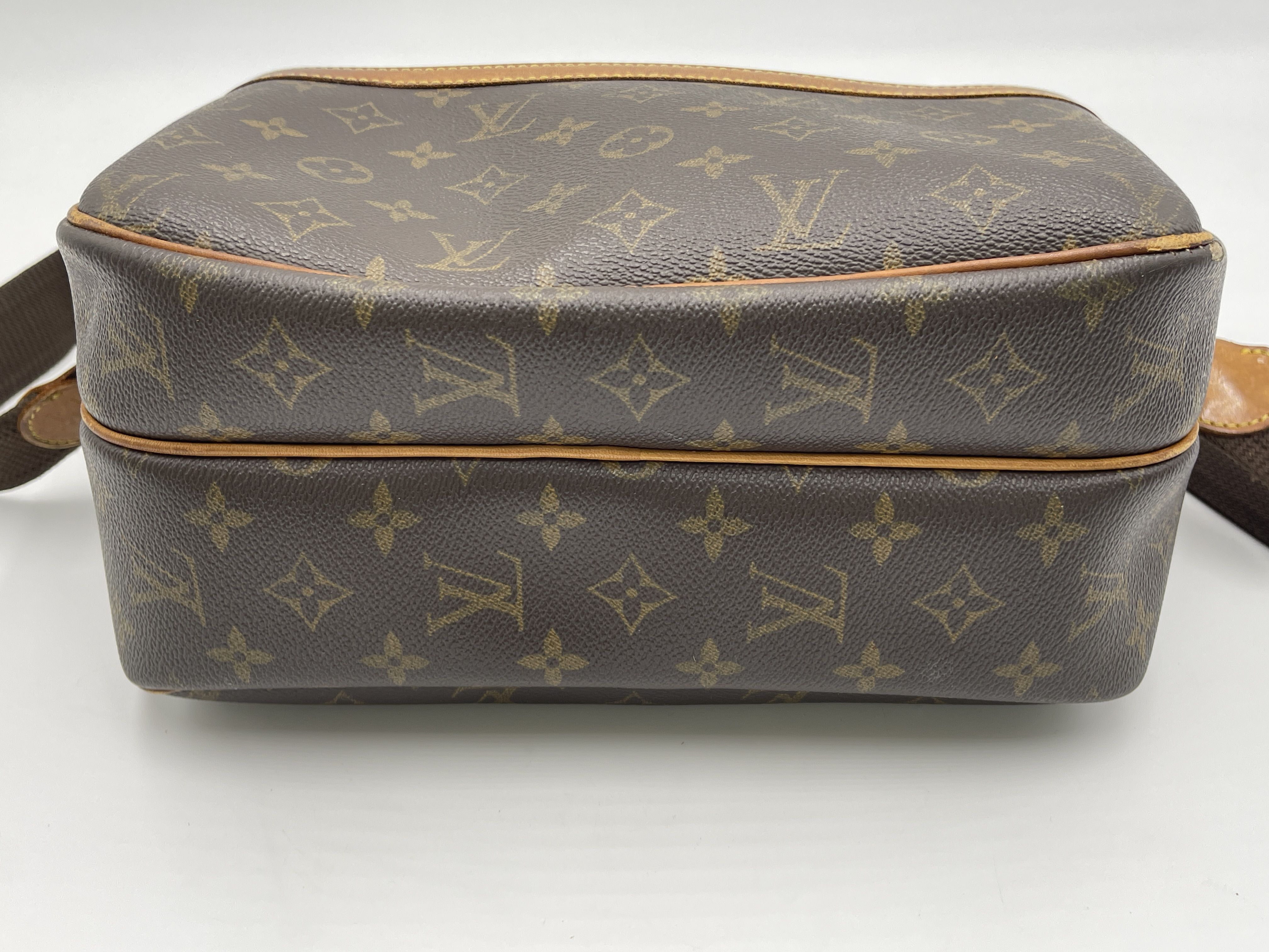 Monogram Reporter PM M45254 SP1929 Shoulder Bag — view 6