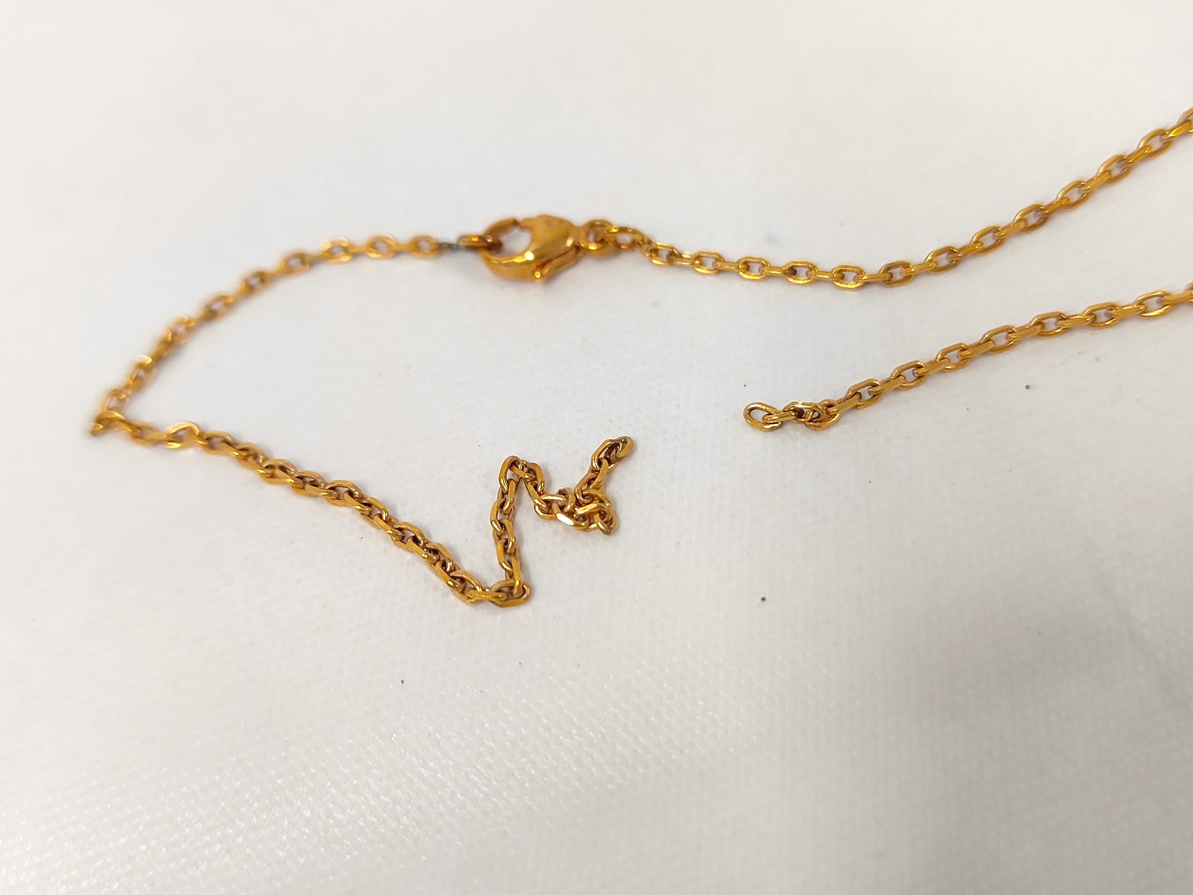 Mini Pop H Necklace — view 8