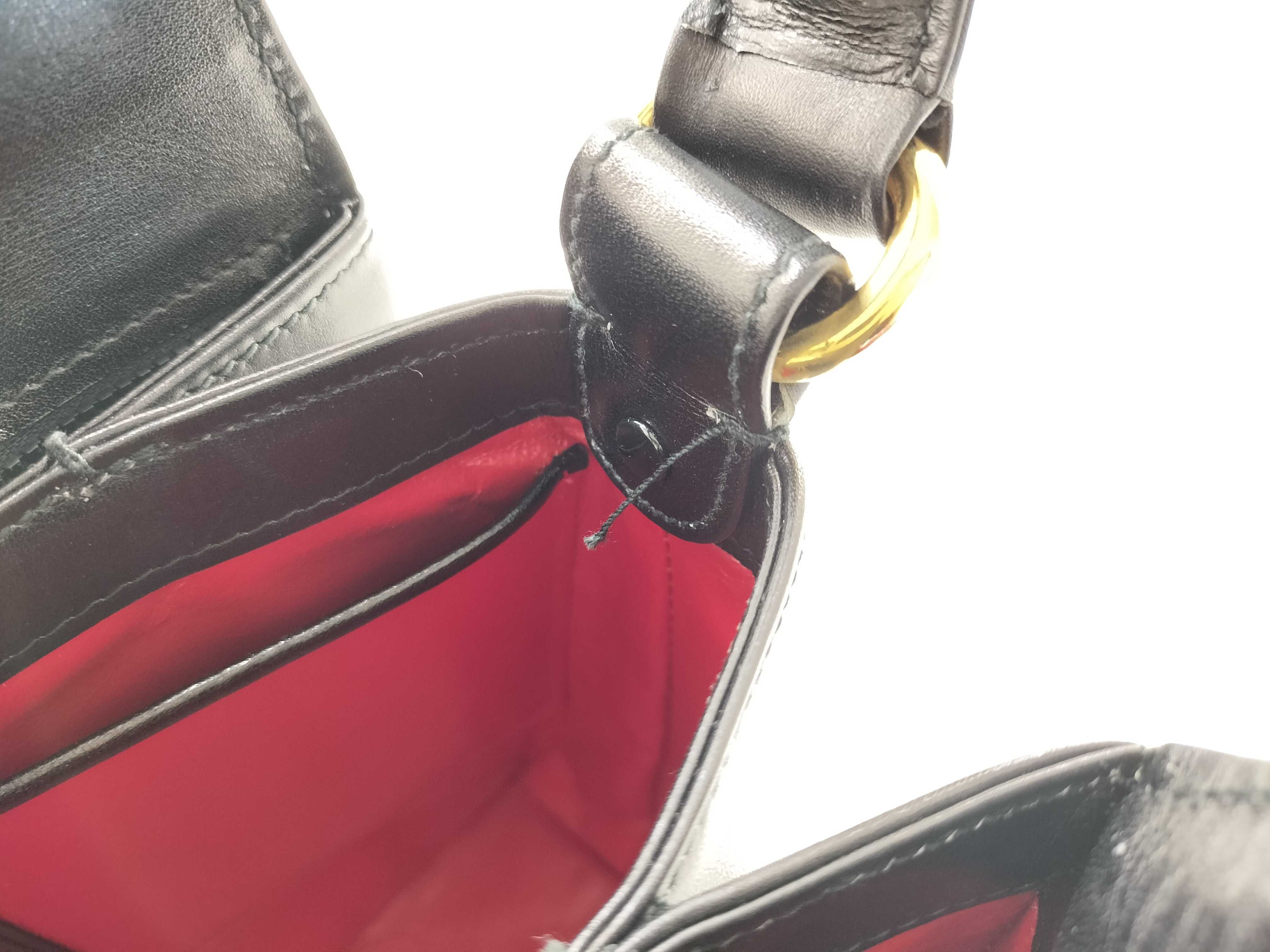 Old Gucci Old Turnlock Leather Handbag — view 14