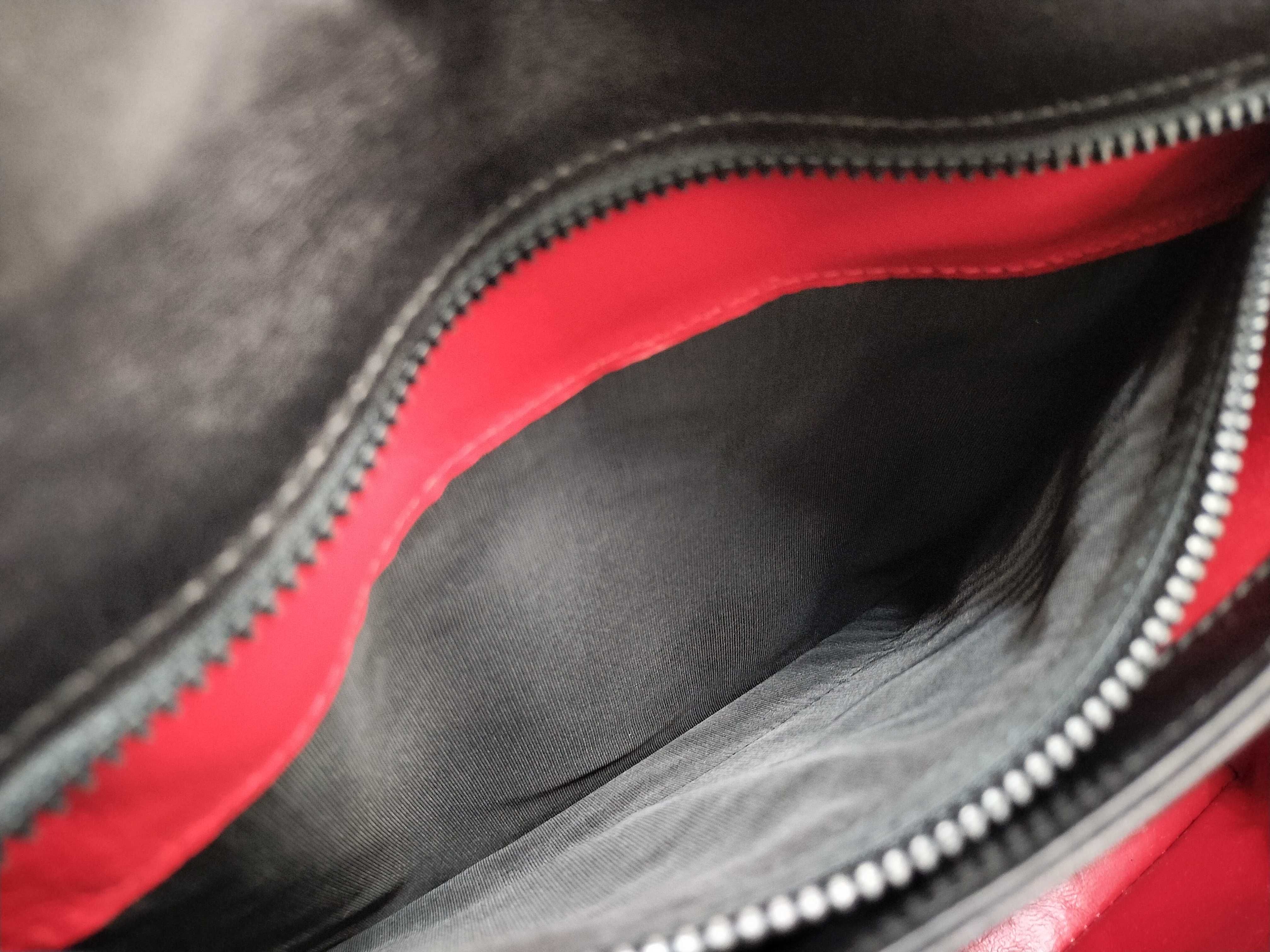 Old Gucci Old Turnlock Leather Handbag — view 15