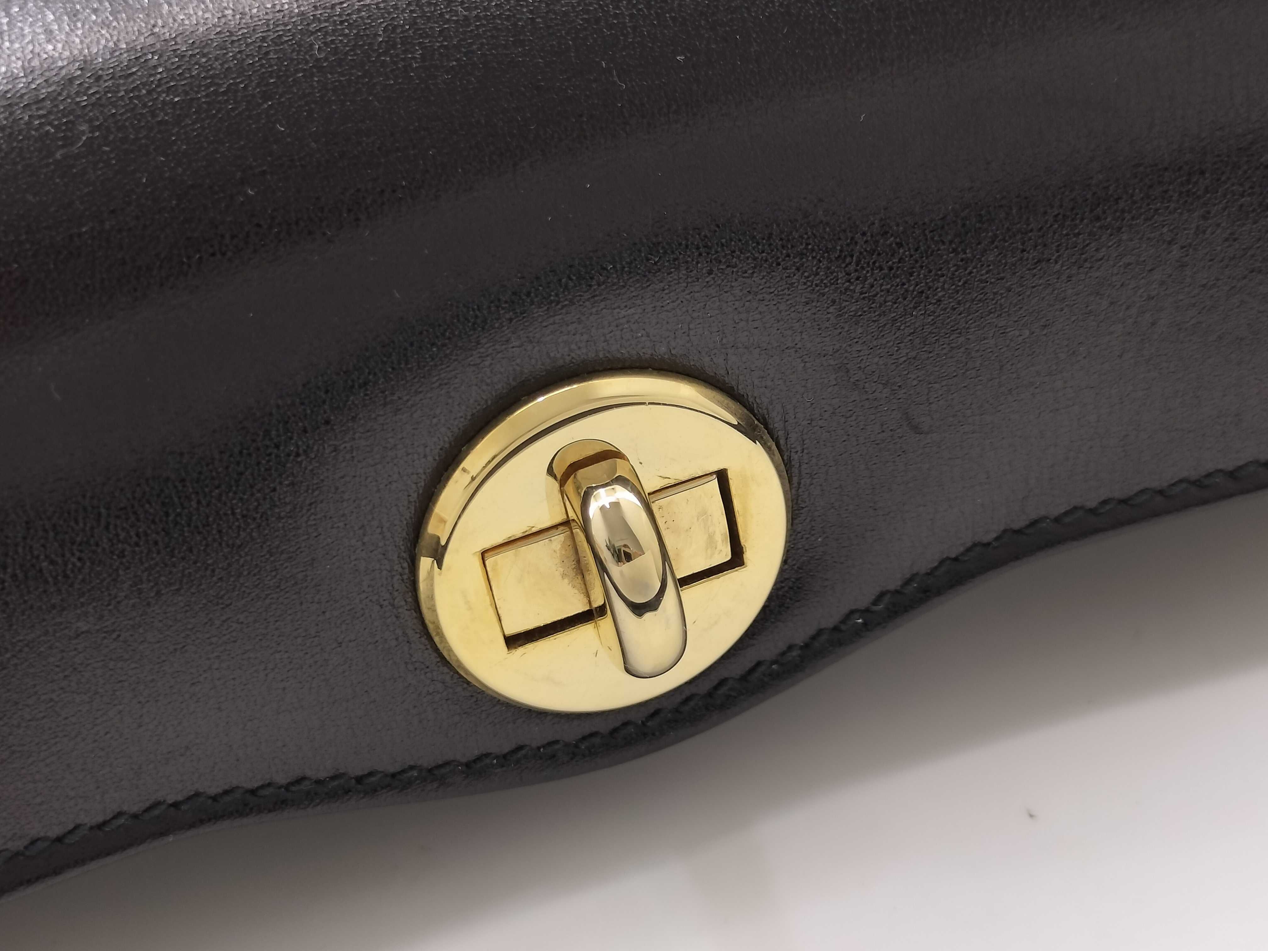 Old Gucci Old Turnlock Leather Handbag — view 9