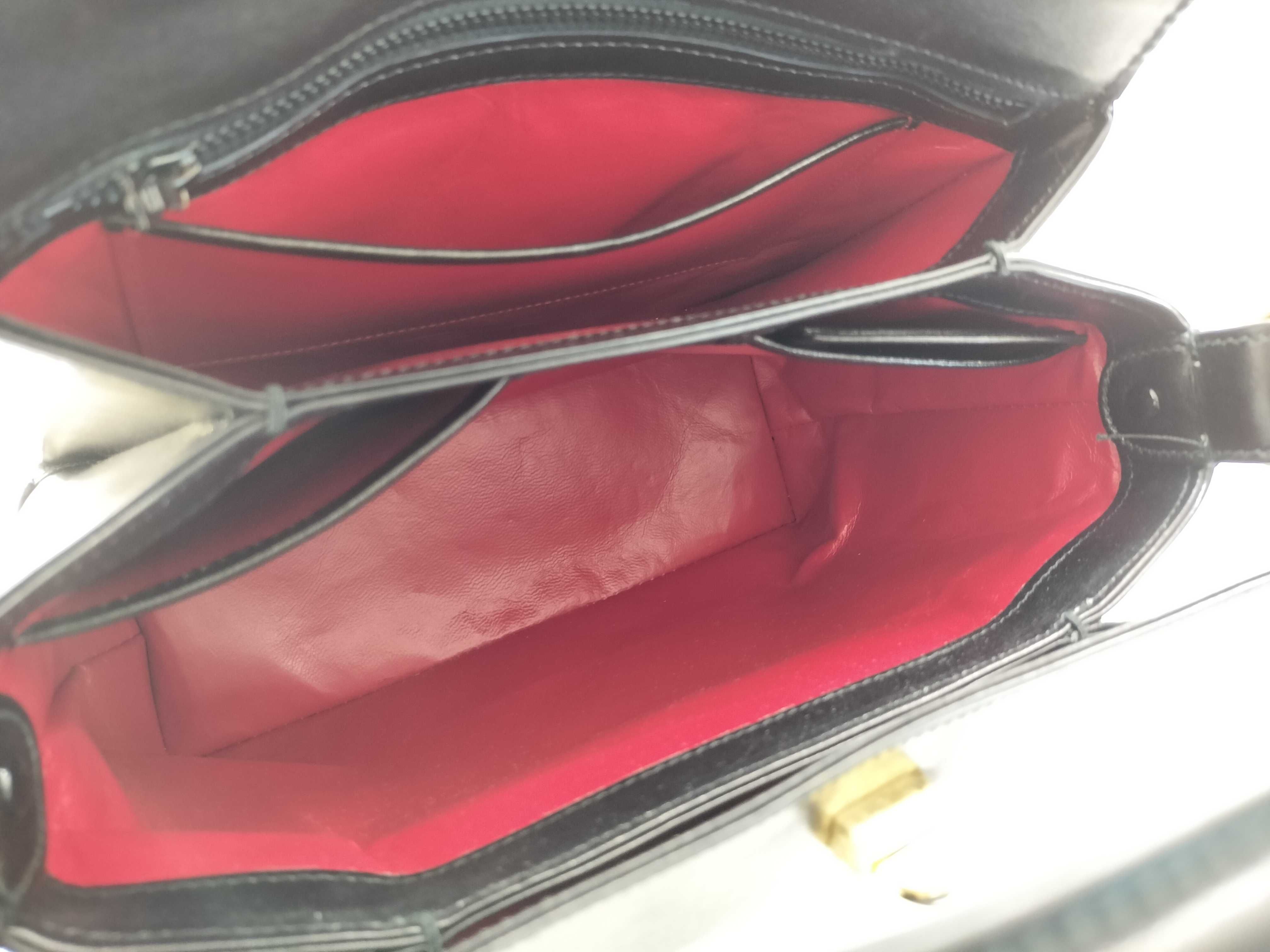 Old Gucci Old Turnlock Leather Handbag — view 10