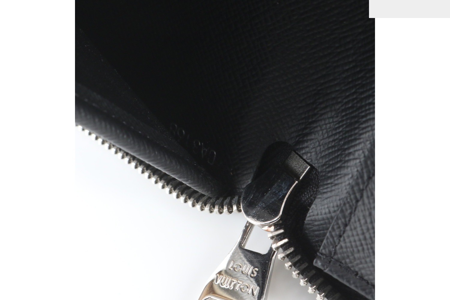 Epi Zippy Wallet Vertical M60965 Leather Long Wallet — view 9