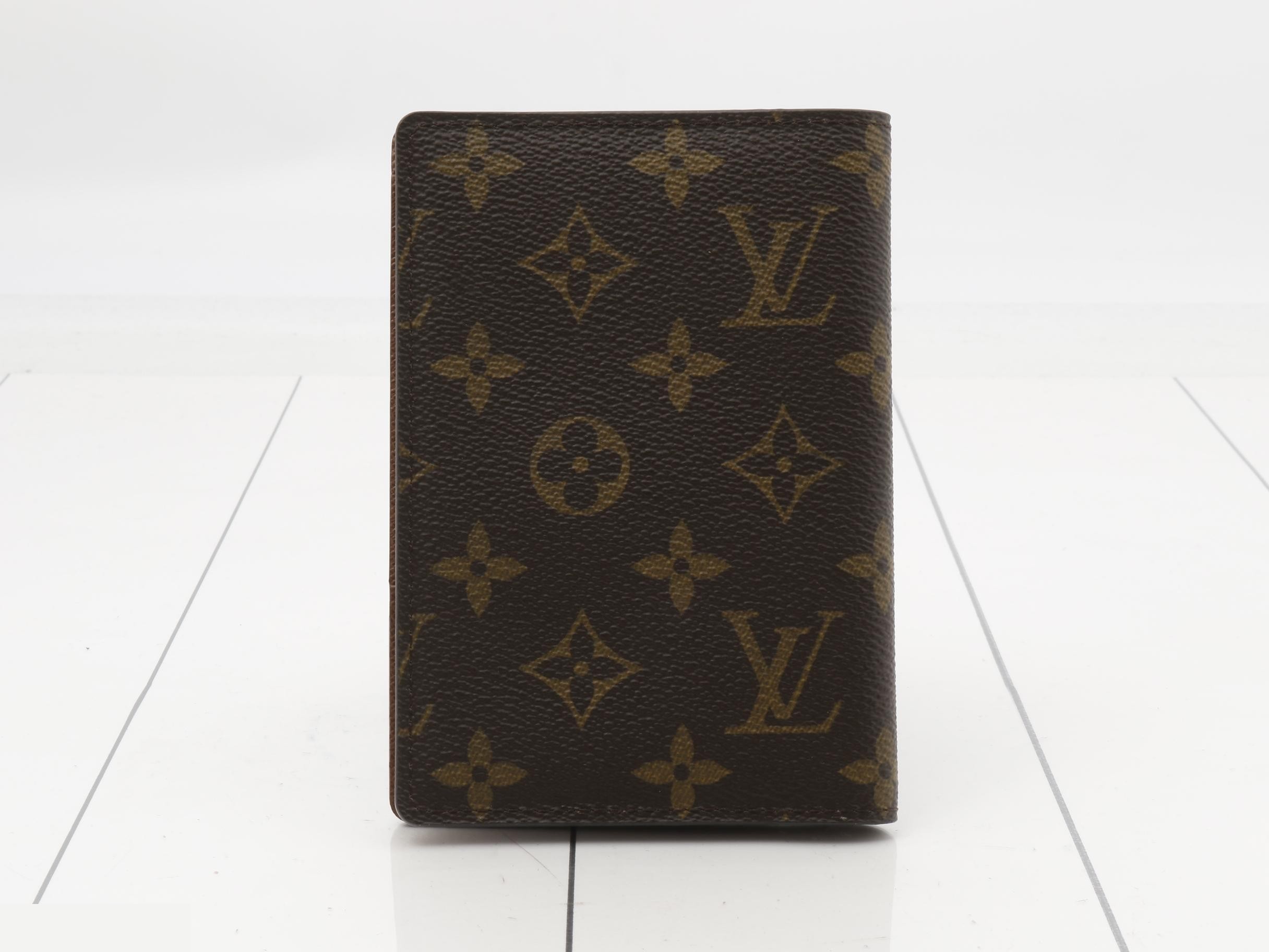 Couverture Passeport — view 2