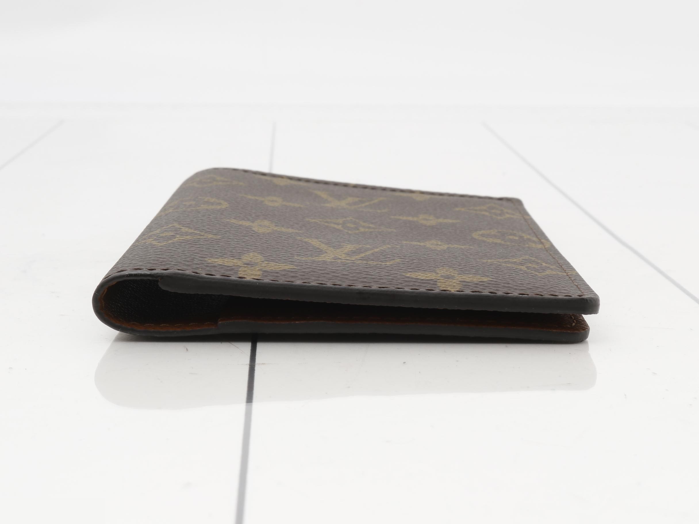 Couverture Passeport — view 3