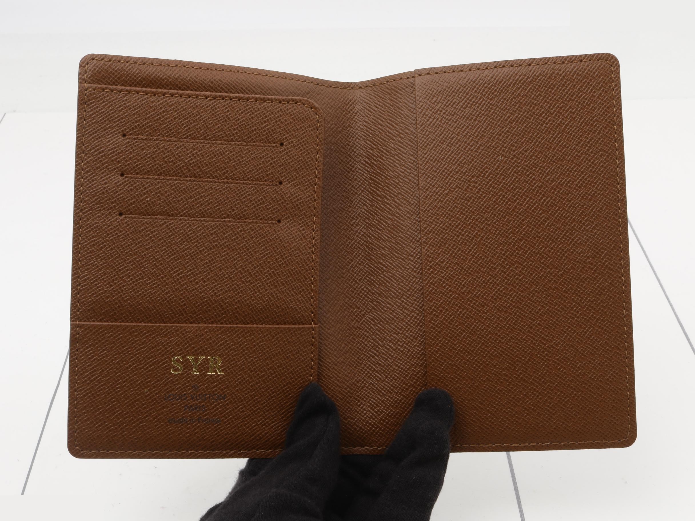 Couverture Passeport — view 4