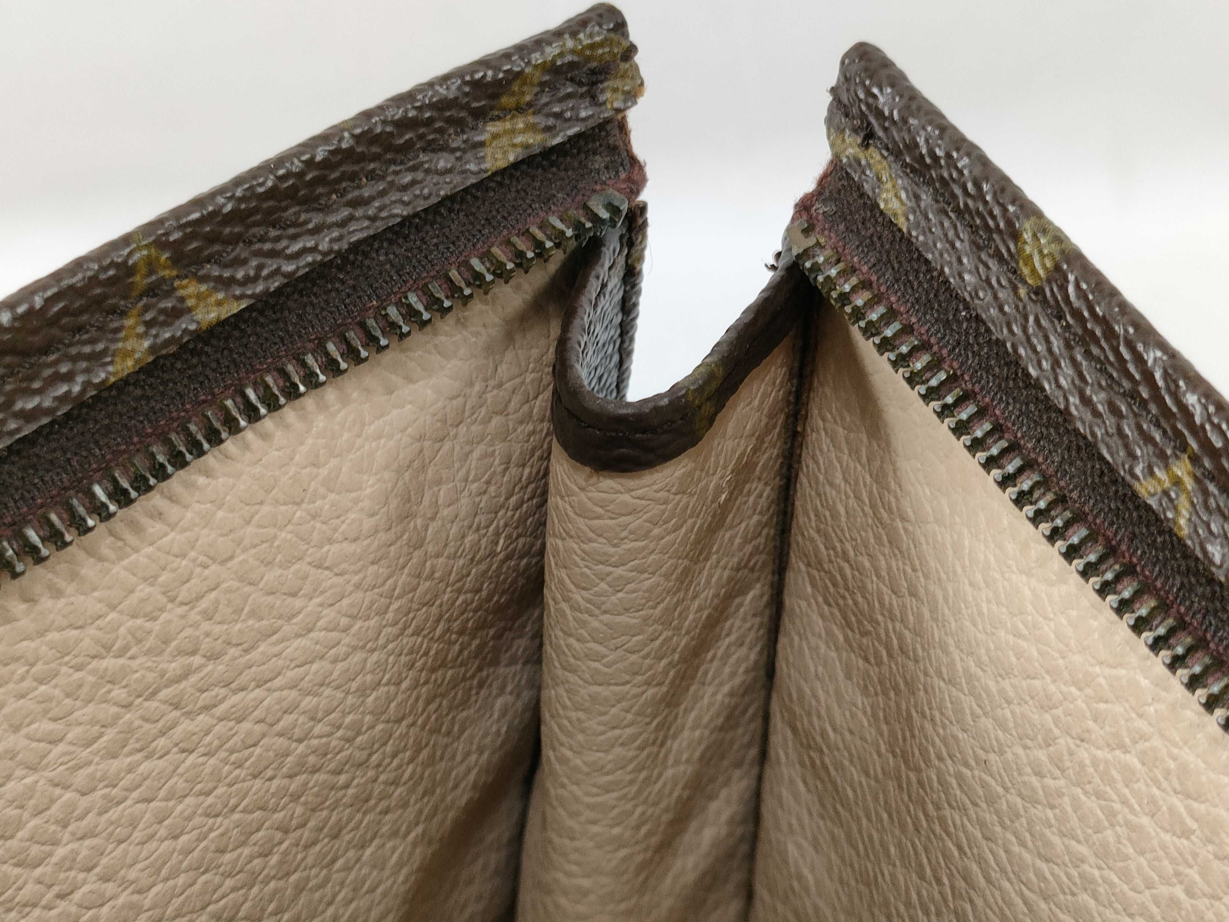 Monogram Louis Vuitton M47542 Pouch — view 12