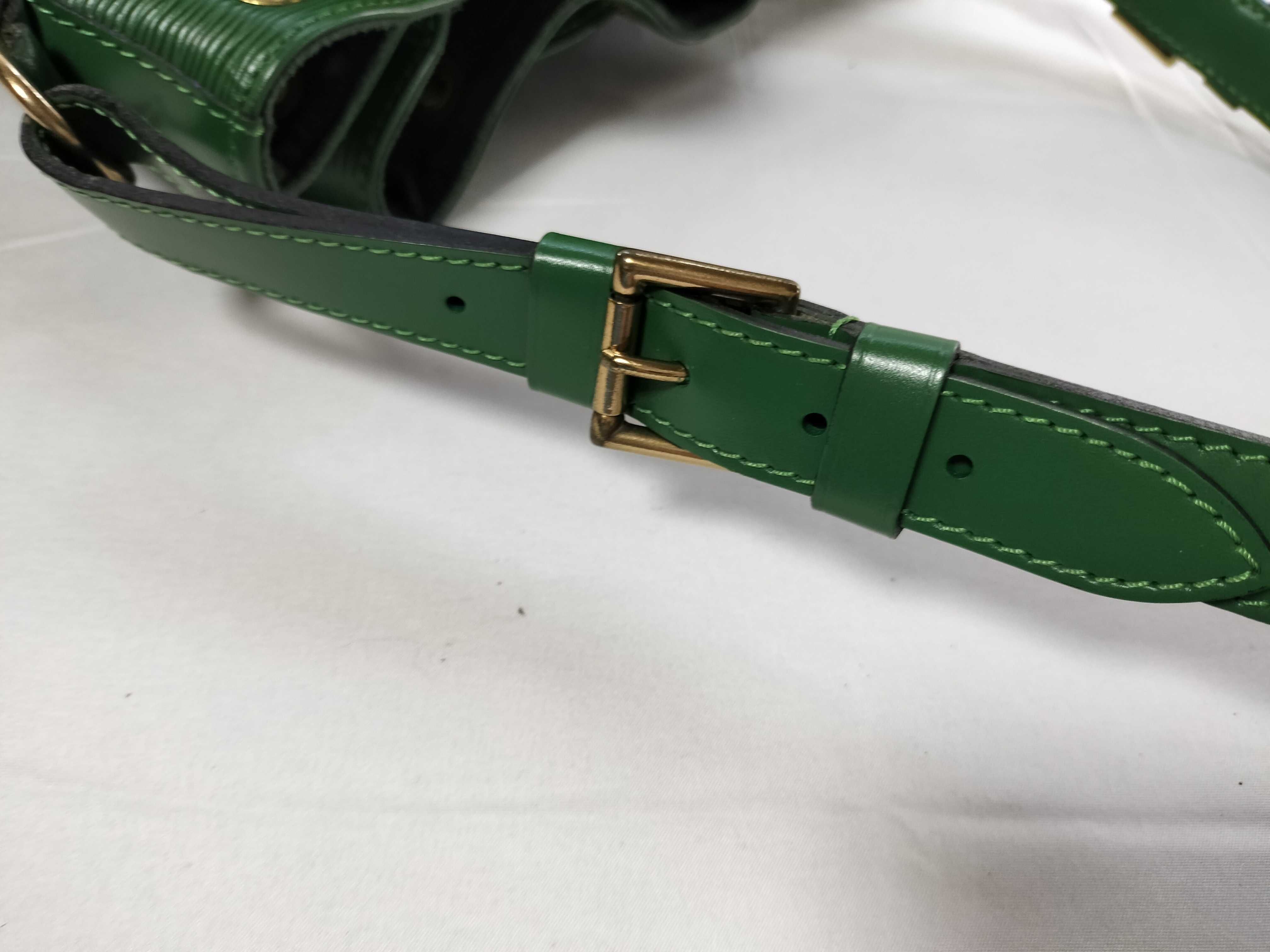 Epi Noe Green Shoulder Bag — view 4