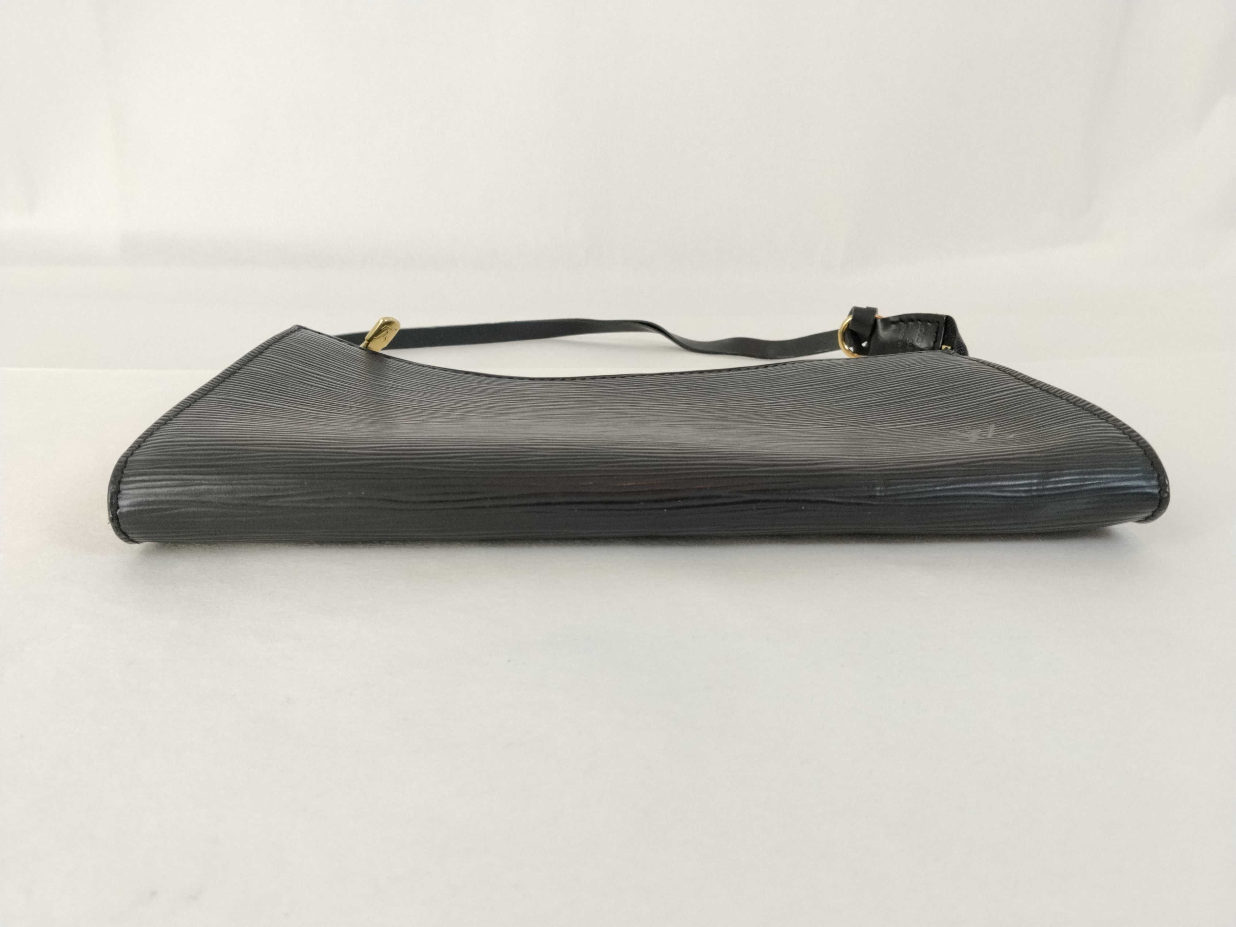 Epi Pouch Accessoires M40632 Black — view 8