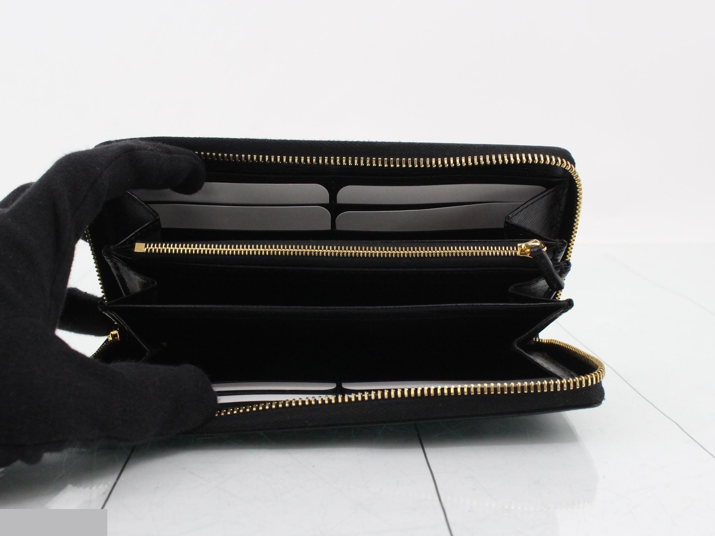 Script Zip-Around Wallet — view 4