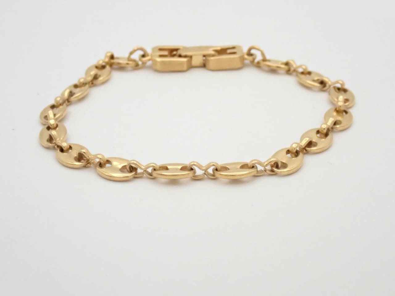 Other lines: Precious metals, bracelets, bangles (metal)