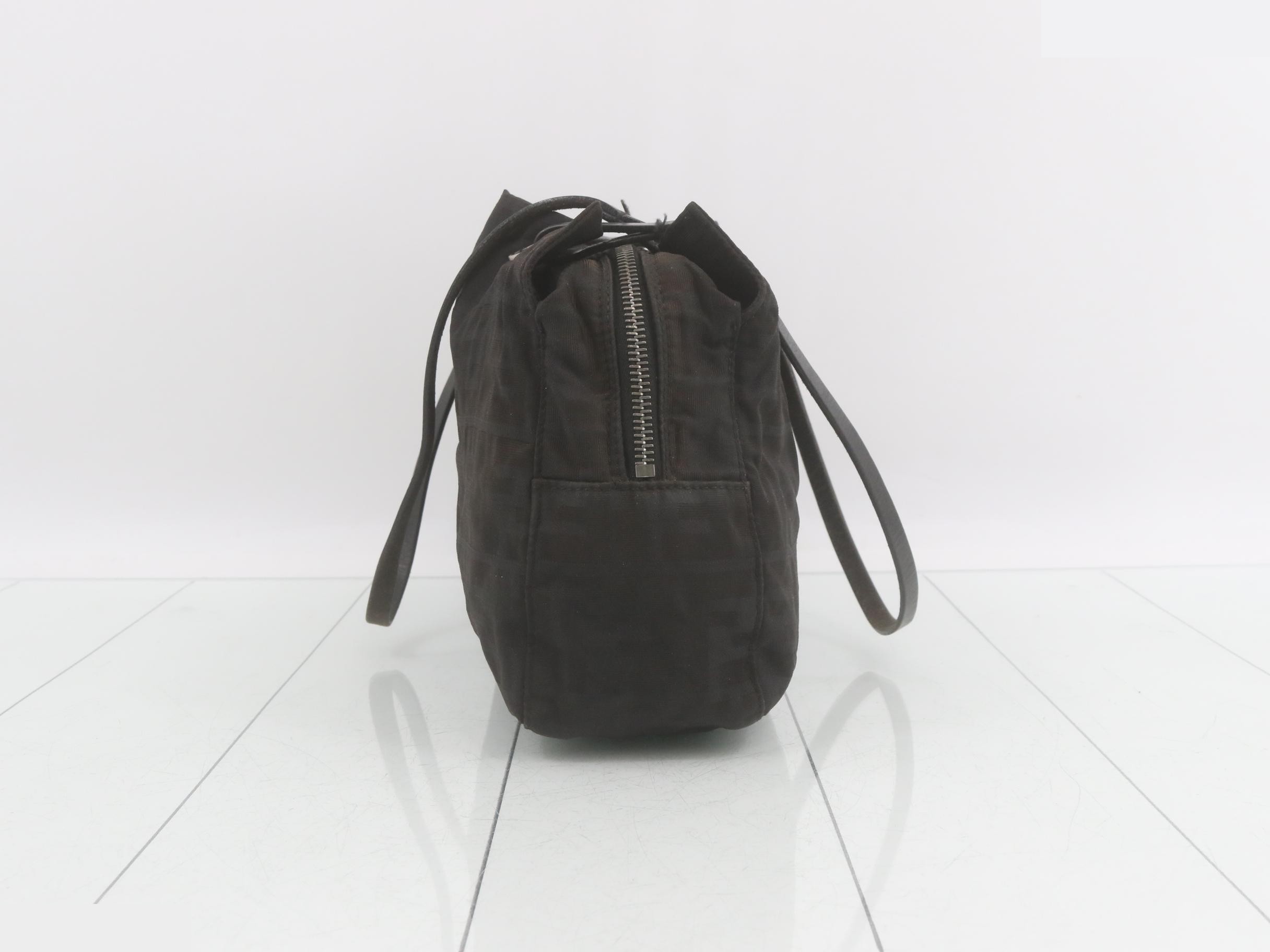handbag — view 3