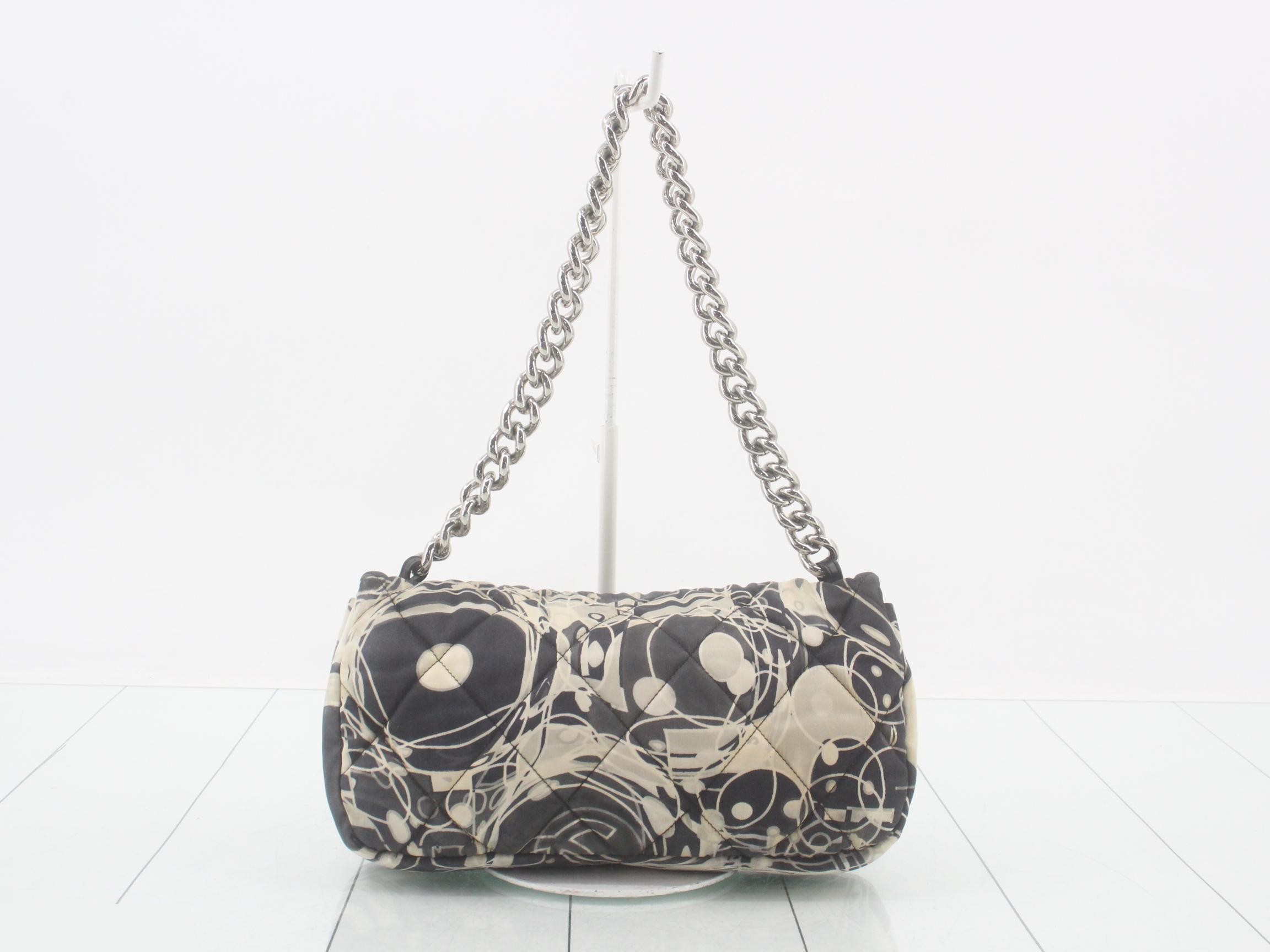 Matelassé (bag) - Shoulder bag — view 2