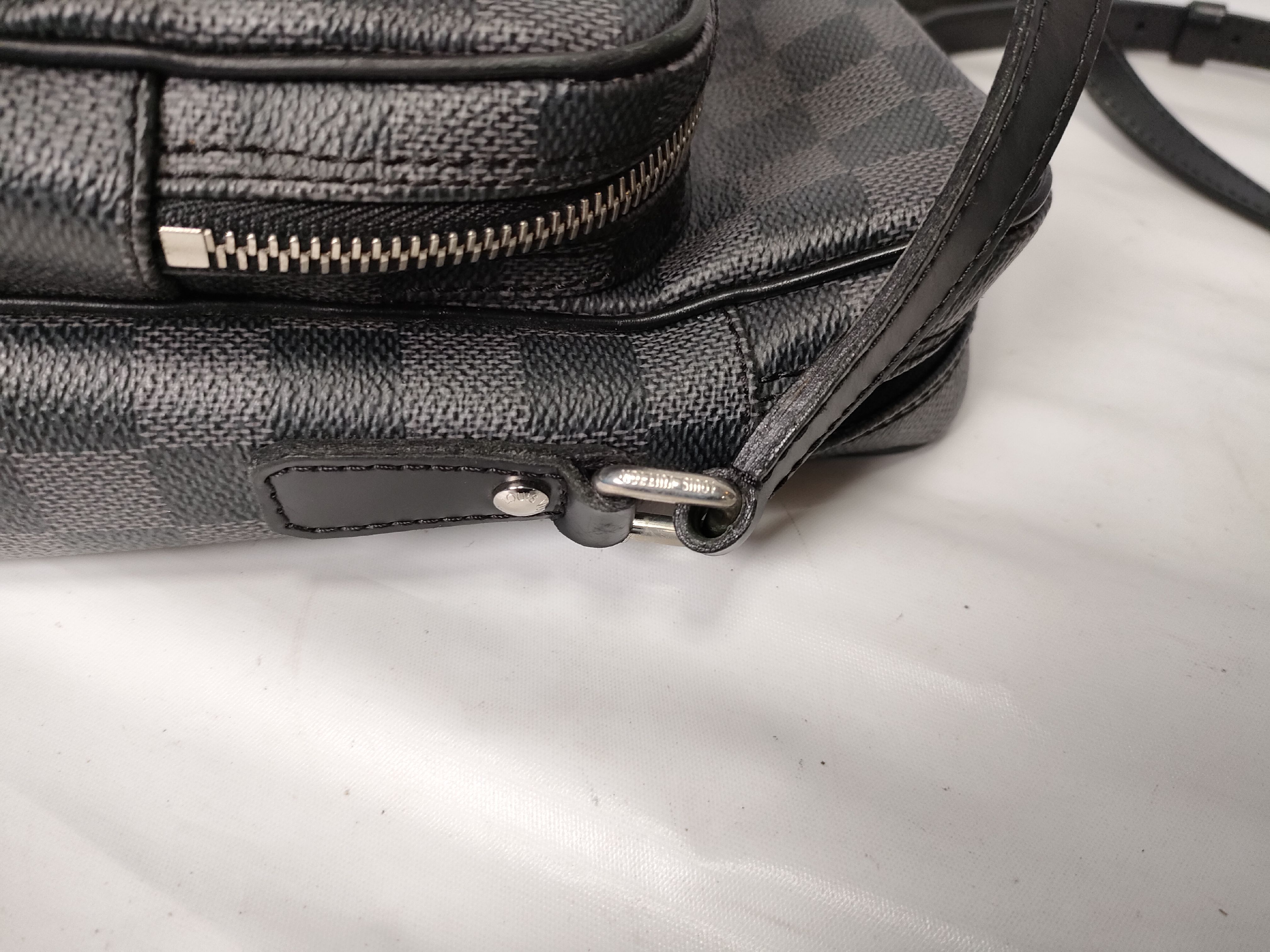Damier Graphite N41446 Rem Shoulder Bag — view 5