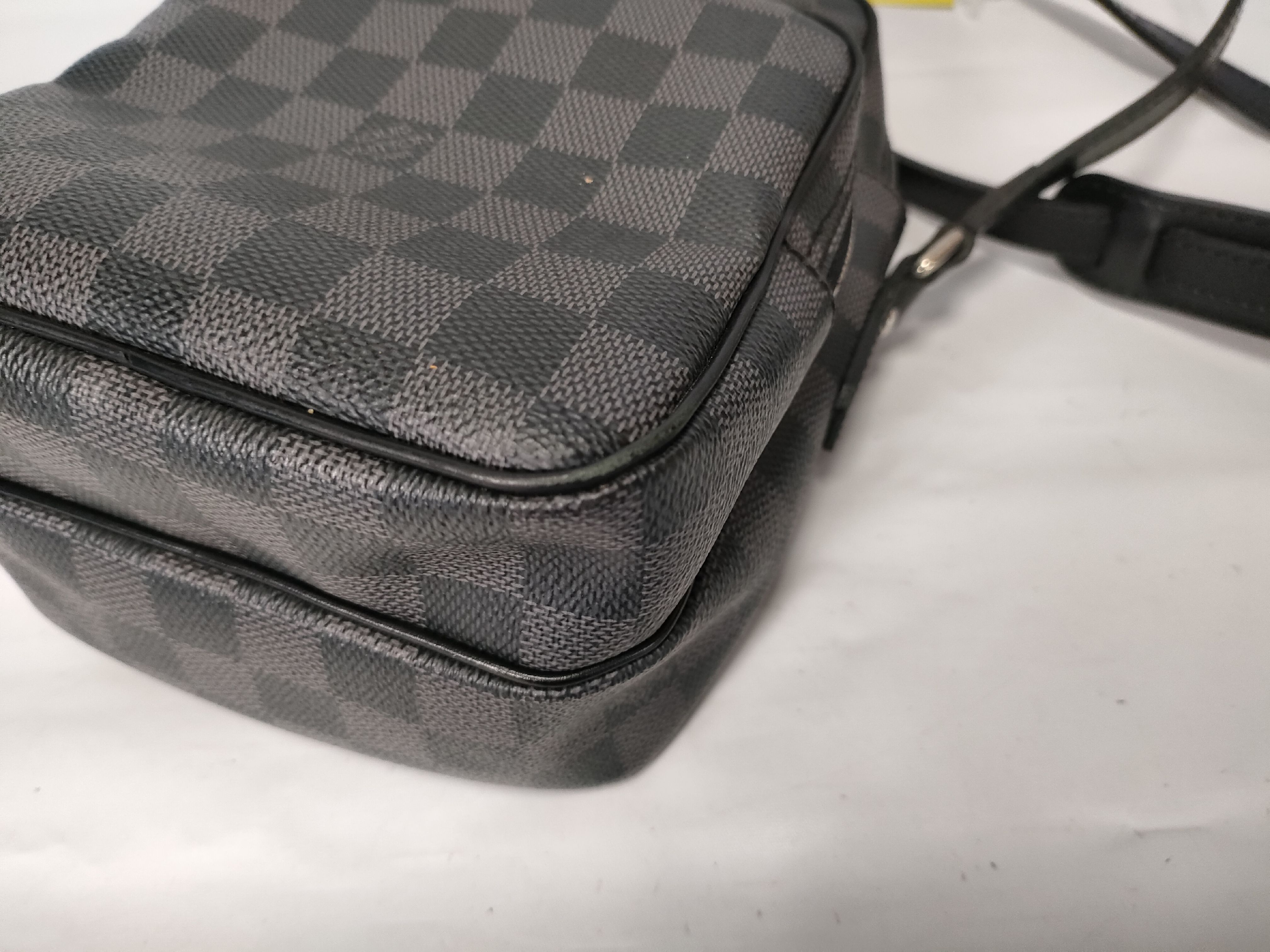 Damier Graphite N41446 Rem Shoulder Bag — view 6