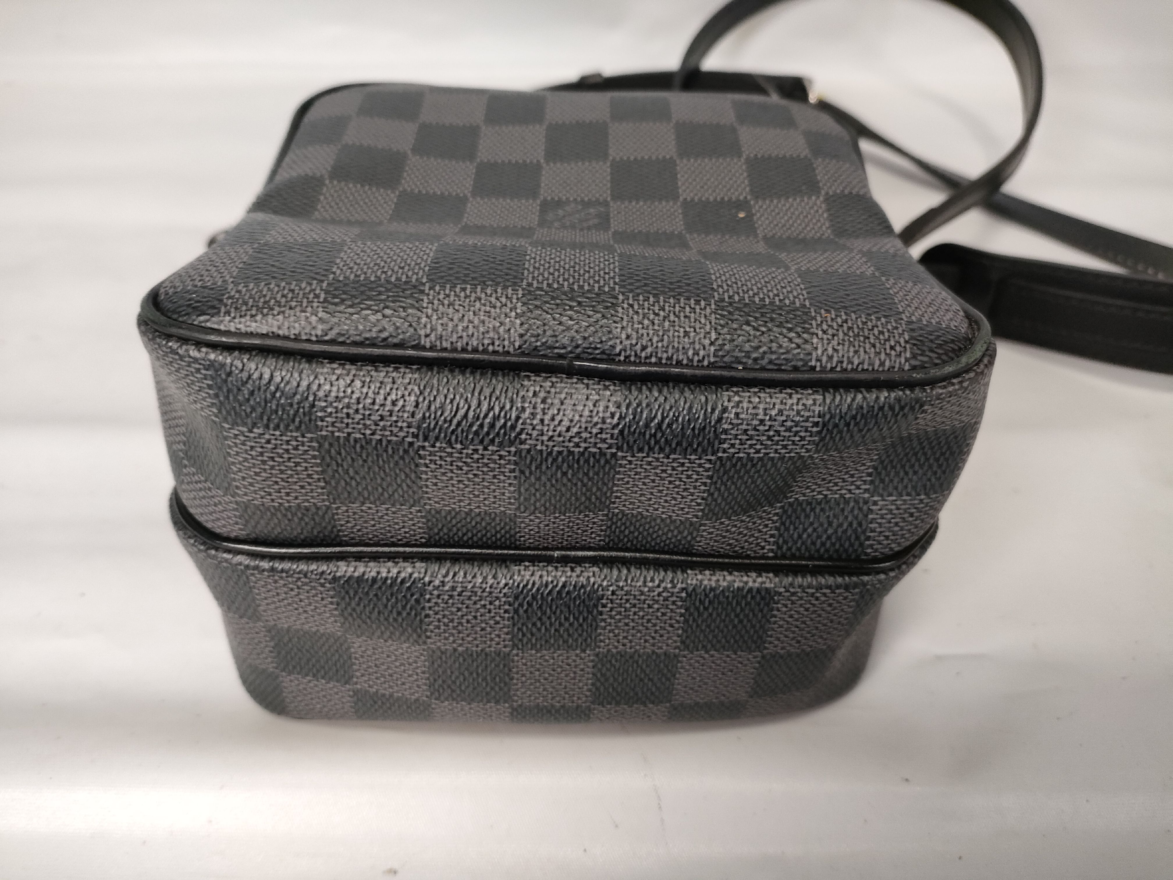 Damier Graphite N41446 Rem Shoulder Bag — view 7